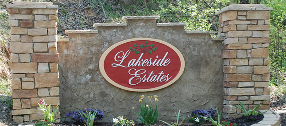 Vacation Lake Homes for Sale at Lakeside Estates