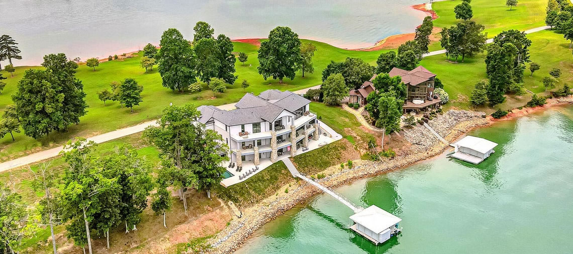Luxury Lakefront Living