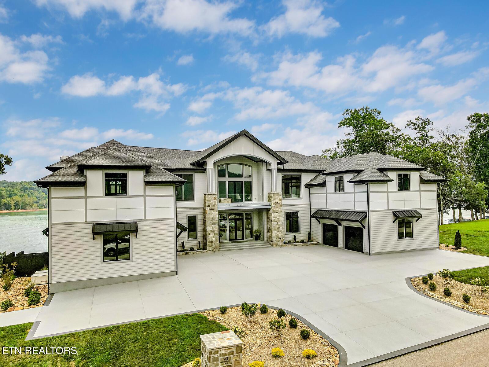 201 Crown Jewel Lane, Lafollette, TN - Norris Lake Real Estate - Image# 2