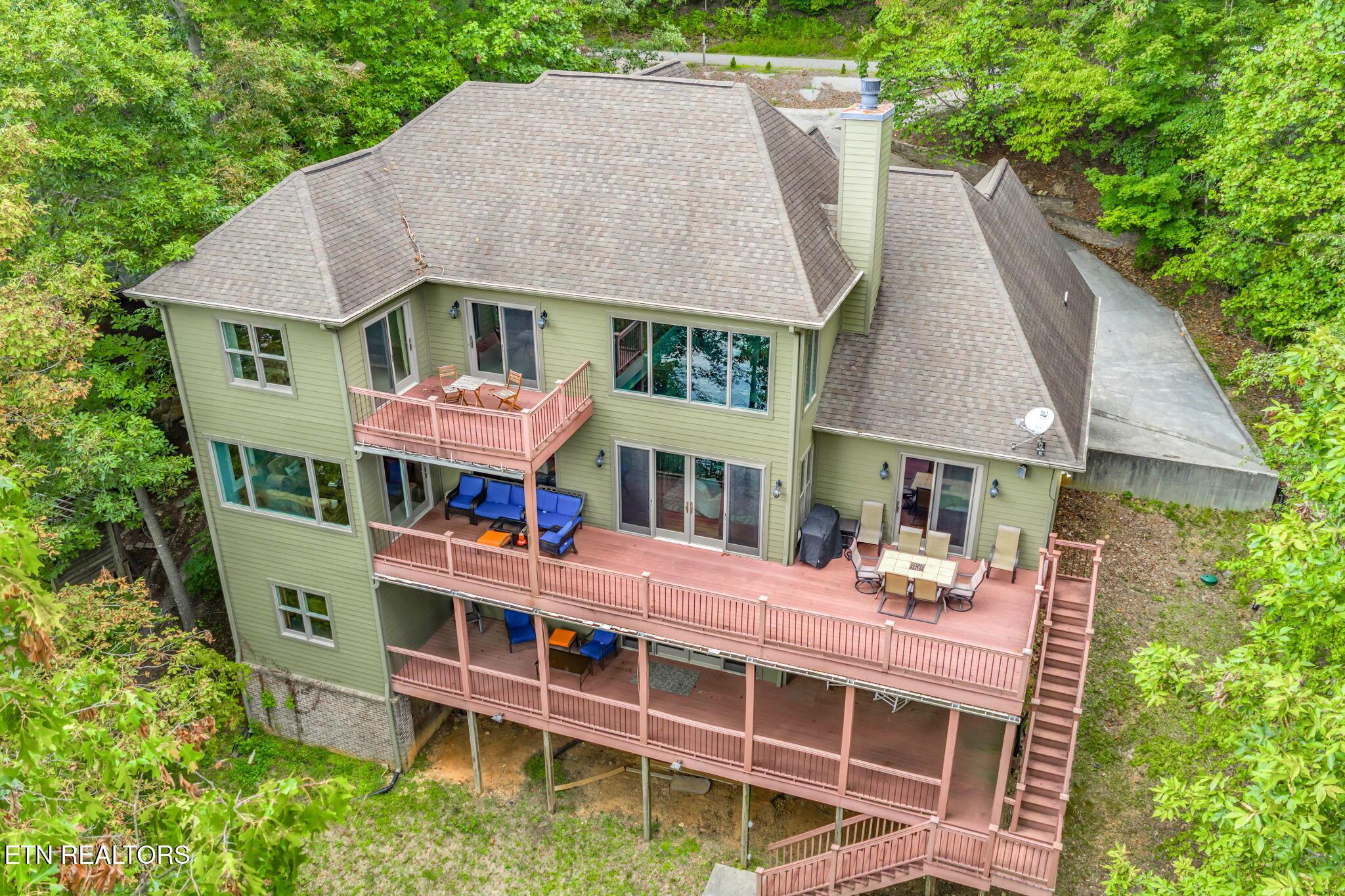 455 S Shorewood Lane, Caryville, TN - Norris Lake Real Estate - Image# 2