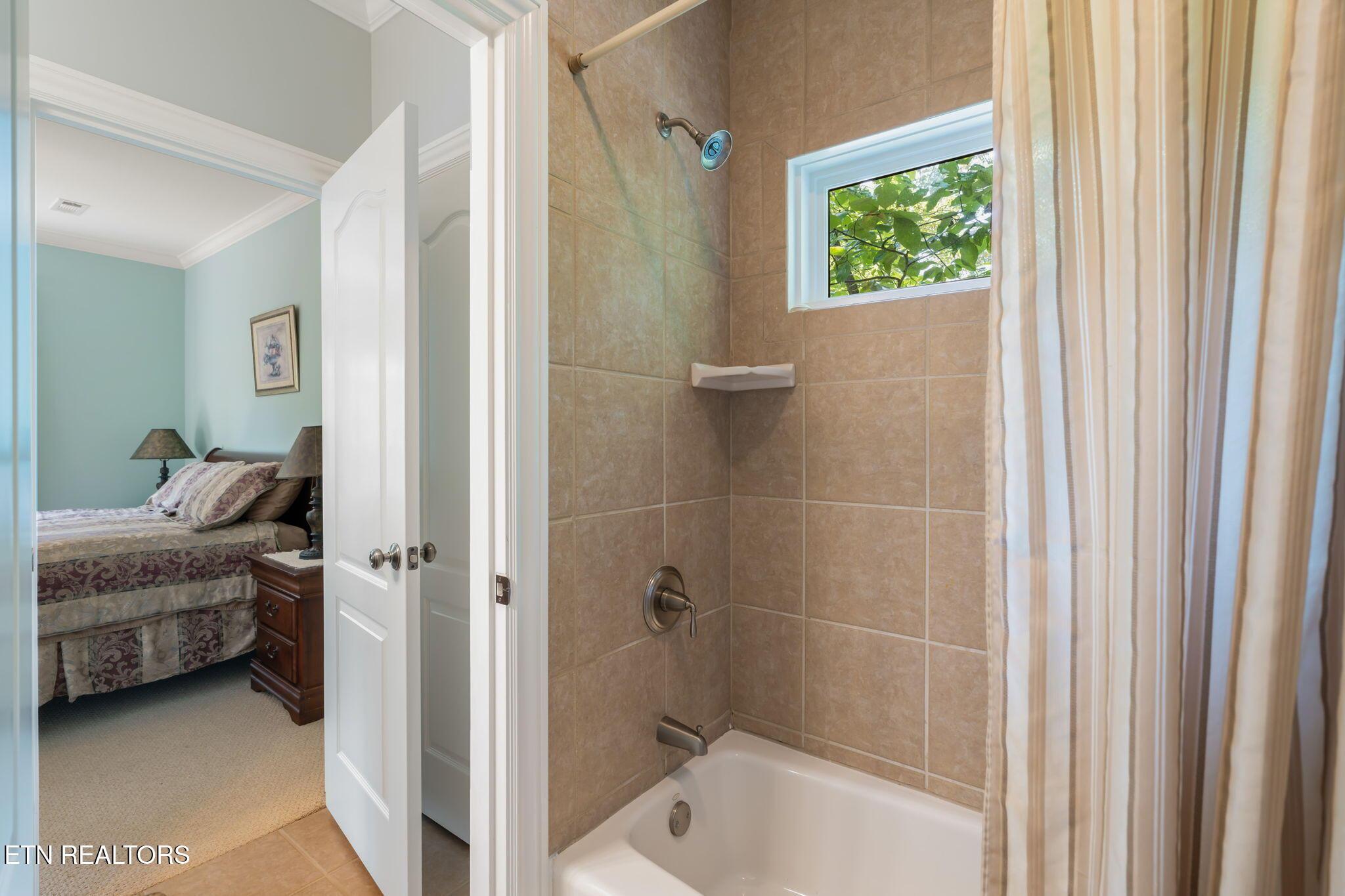455 S Shorewood Lane, Caryville, TN - Norris Lake Real Estate - Image# 38