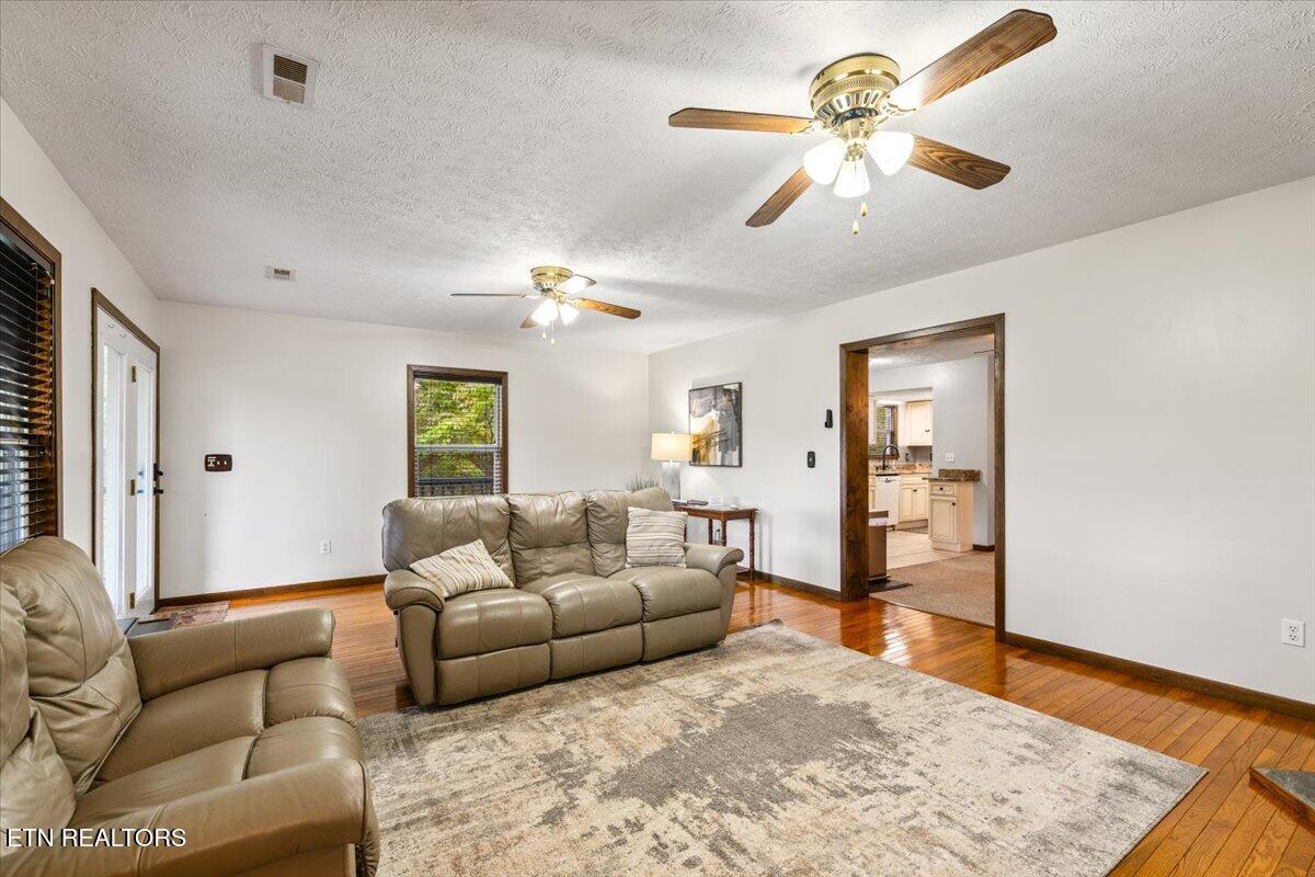 398 Perry Smith Lane, Caryville, TN - Norris Lake Real Estate - Image# 12