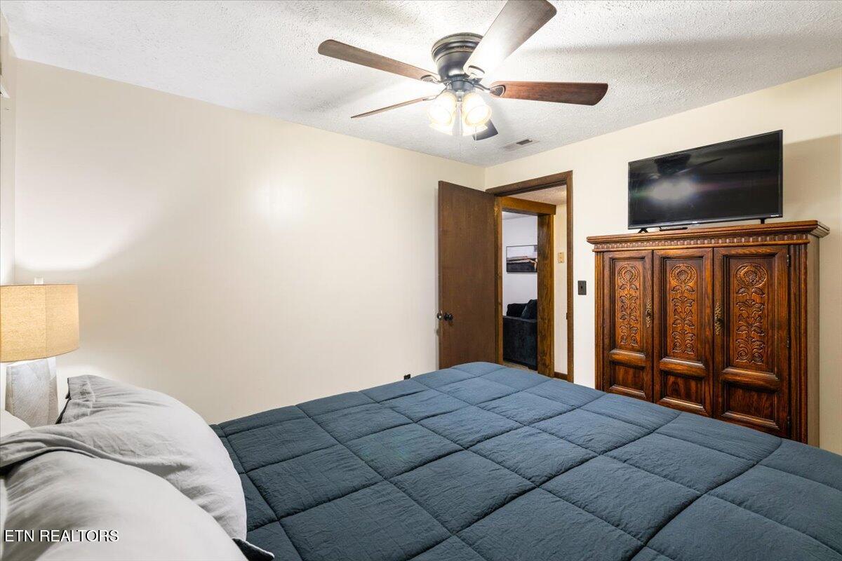 398 Perry Smith Lane, Caryville, TN - Norris Lake Real Estate - Image# 25