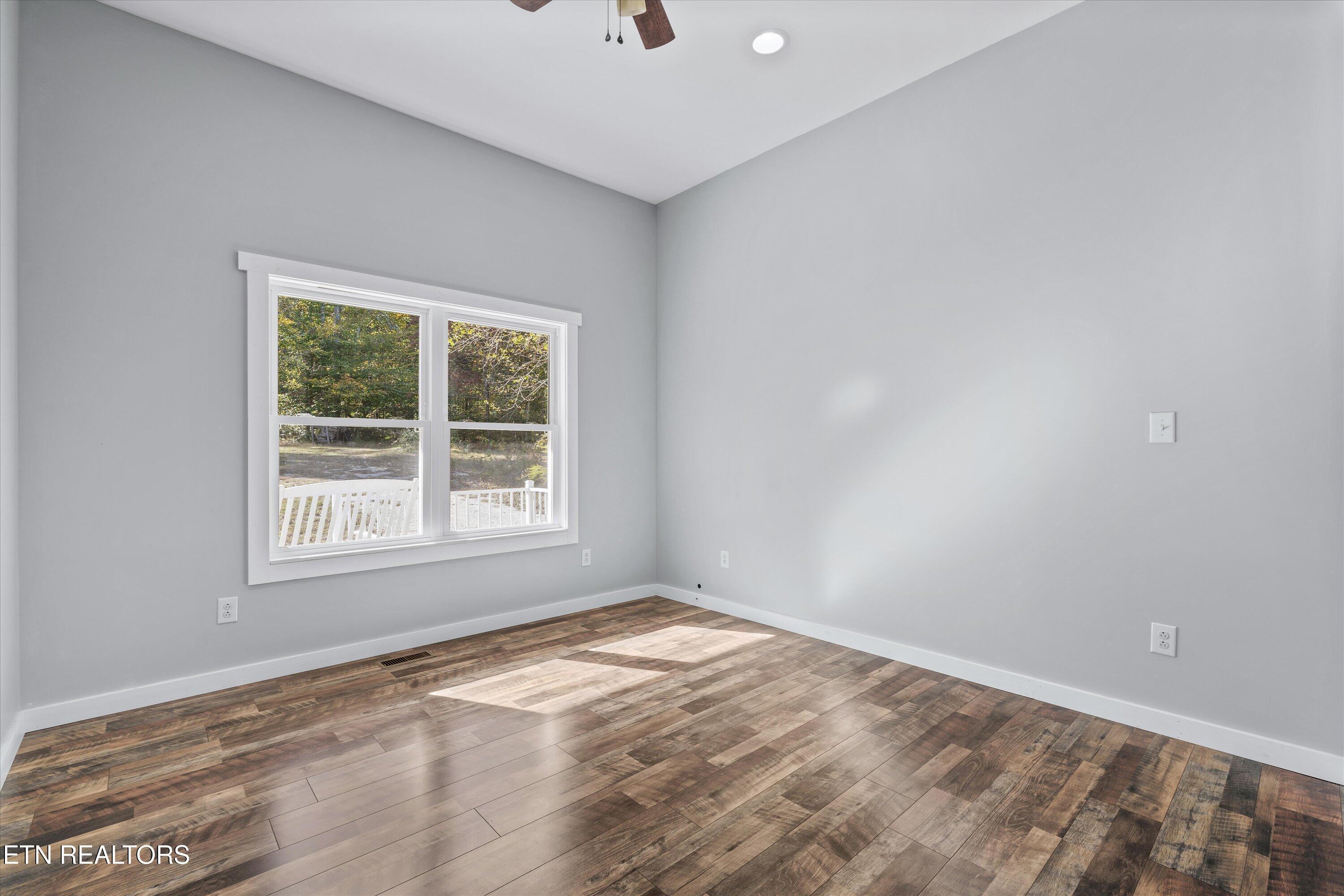 620 E Norris Point Rd, Lafollette, TN - Norris Lake Real Estate - Image# 29