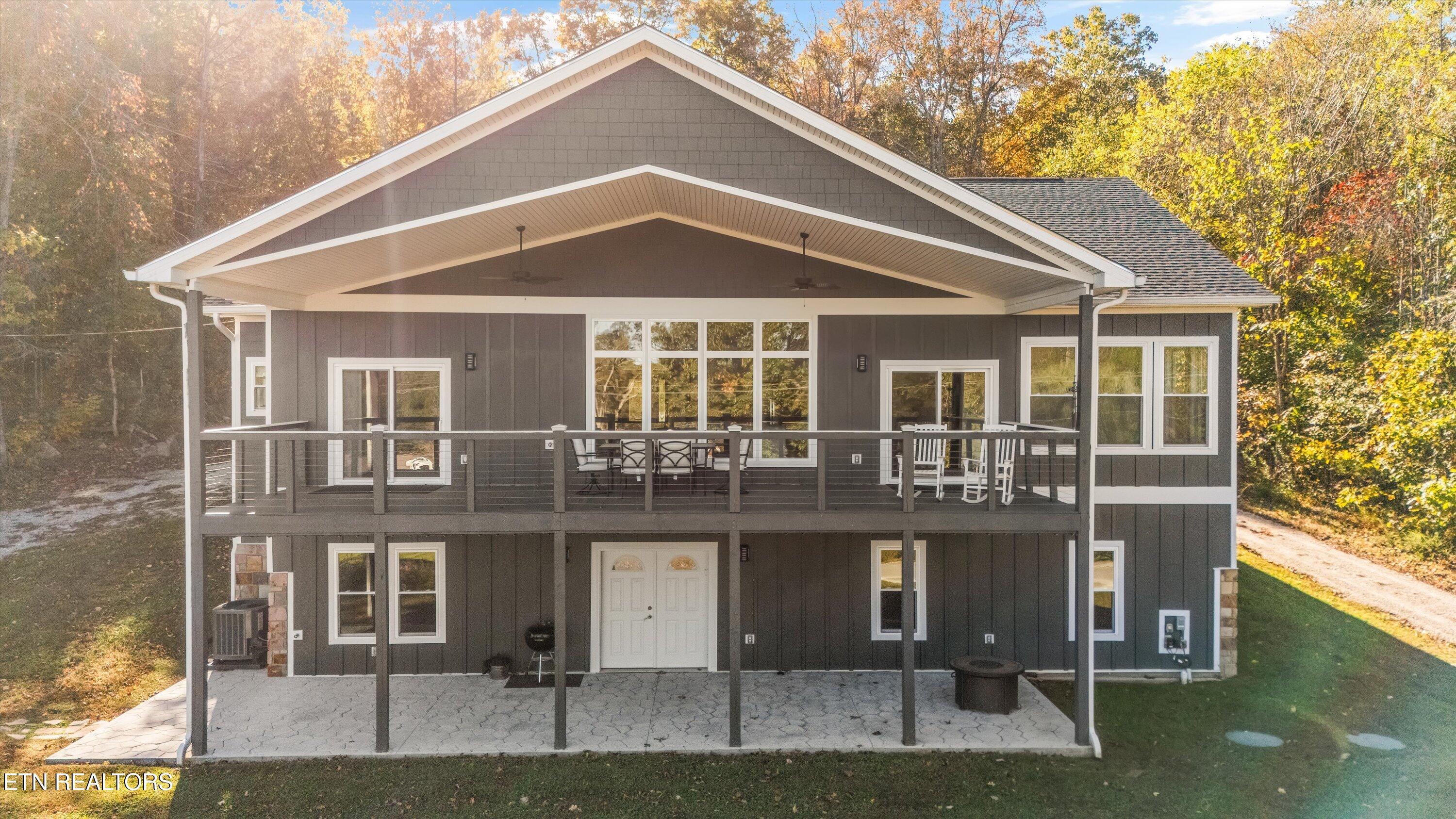 620 E Norris Point Rd, Lafollette, TN - Norris Lake Real Estate - Image# 2