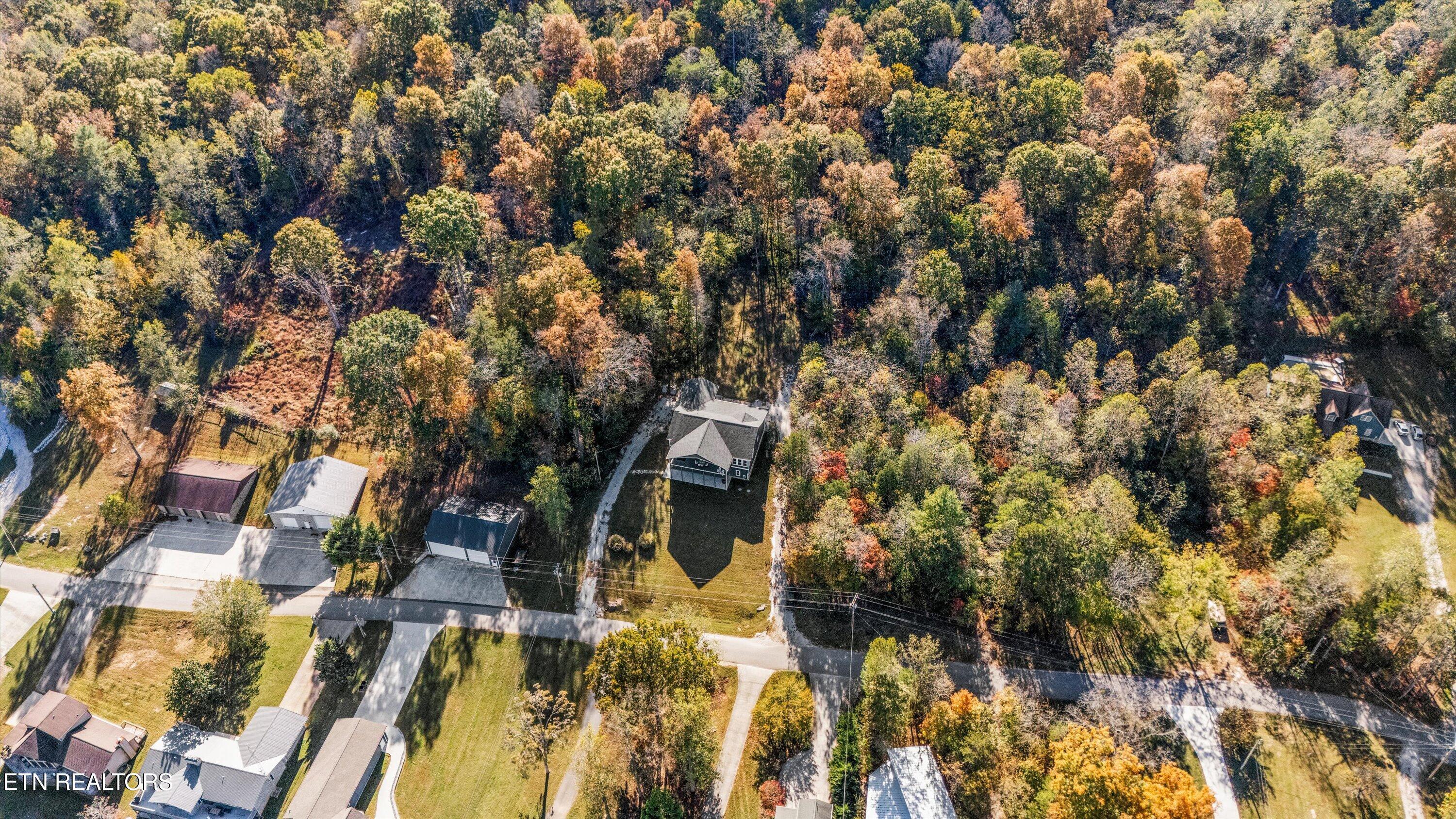 620 E Norris Point Rd, Lafollette, TN - Norris Lake Real Estate - Image# 8