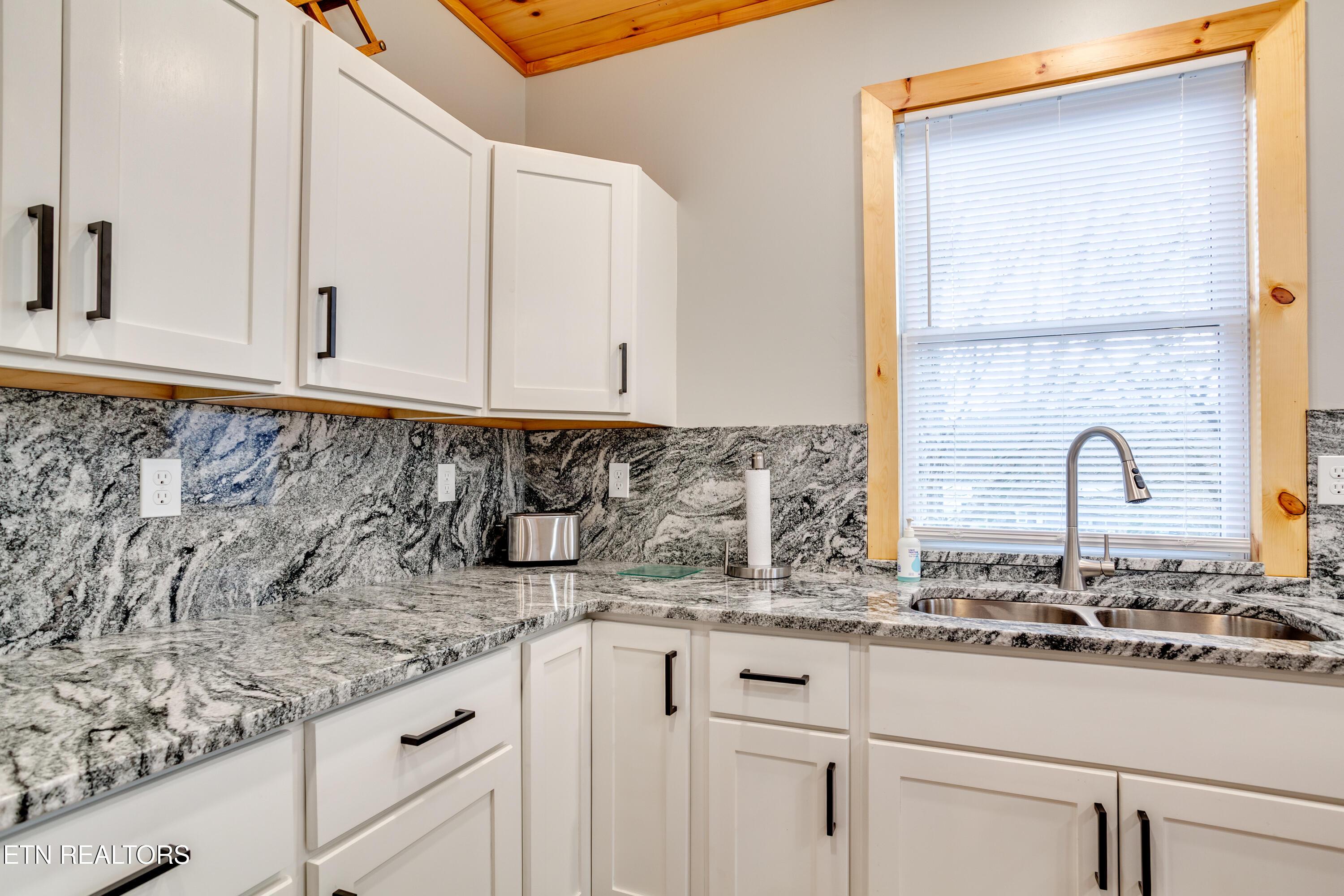 157 Helms Ferry Rd, Sharps Chapel, TN - Norris Lake Real Estate - Image# 20