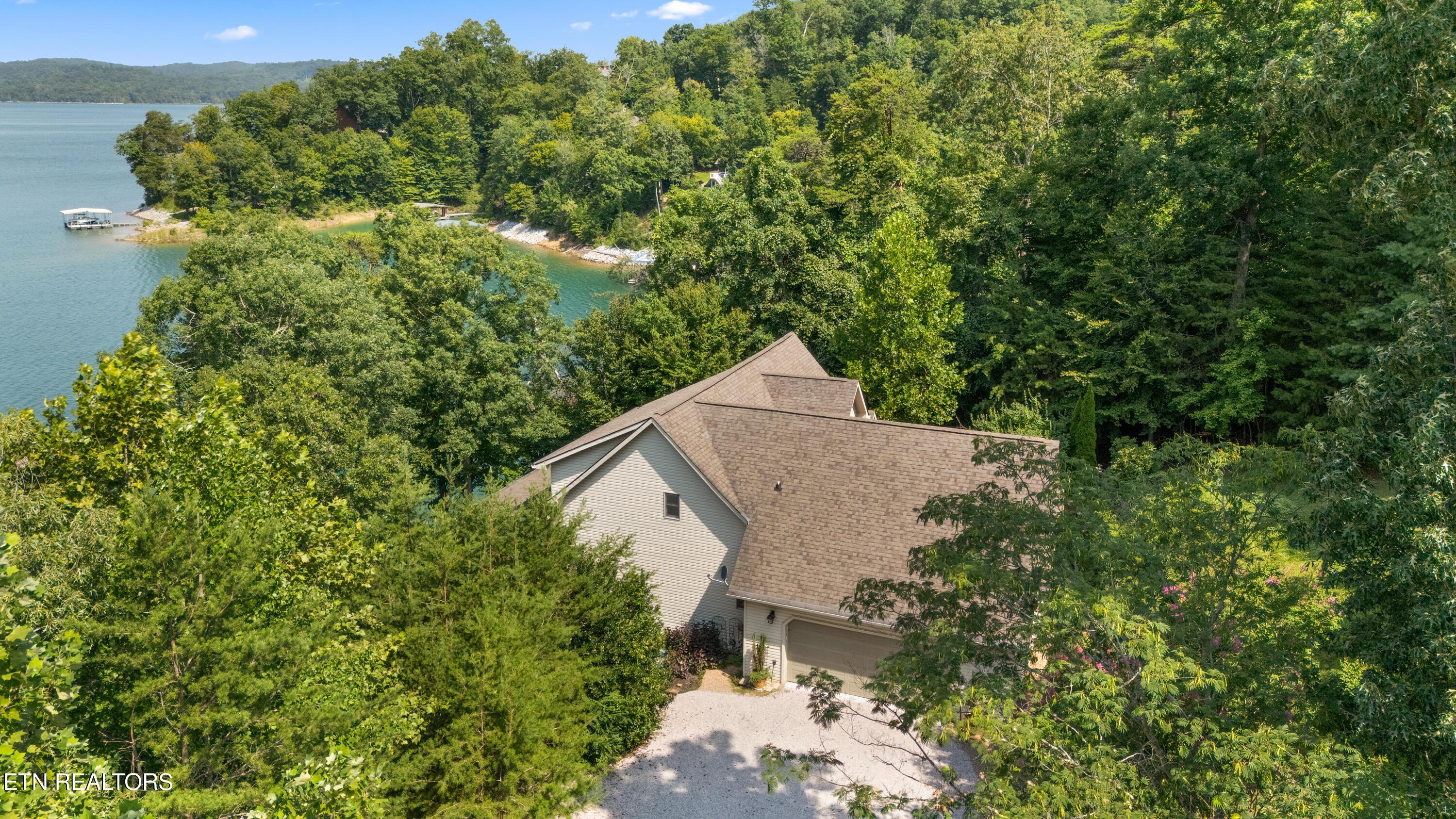 1420 Lakeview Drive, Sharps Chapel, TN - Norris Lake Real Estate - Image# 2