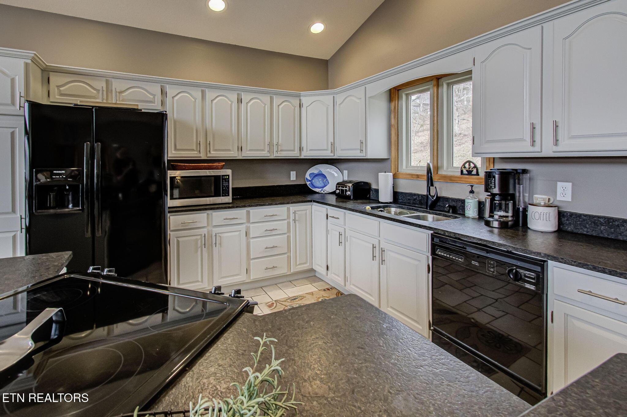 110 Little Deer Path Lane, Lafollette, TN - Norris Lake Real Estate - Image# 19