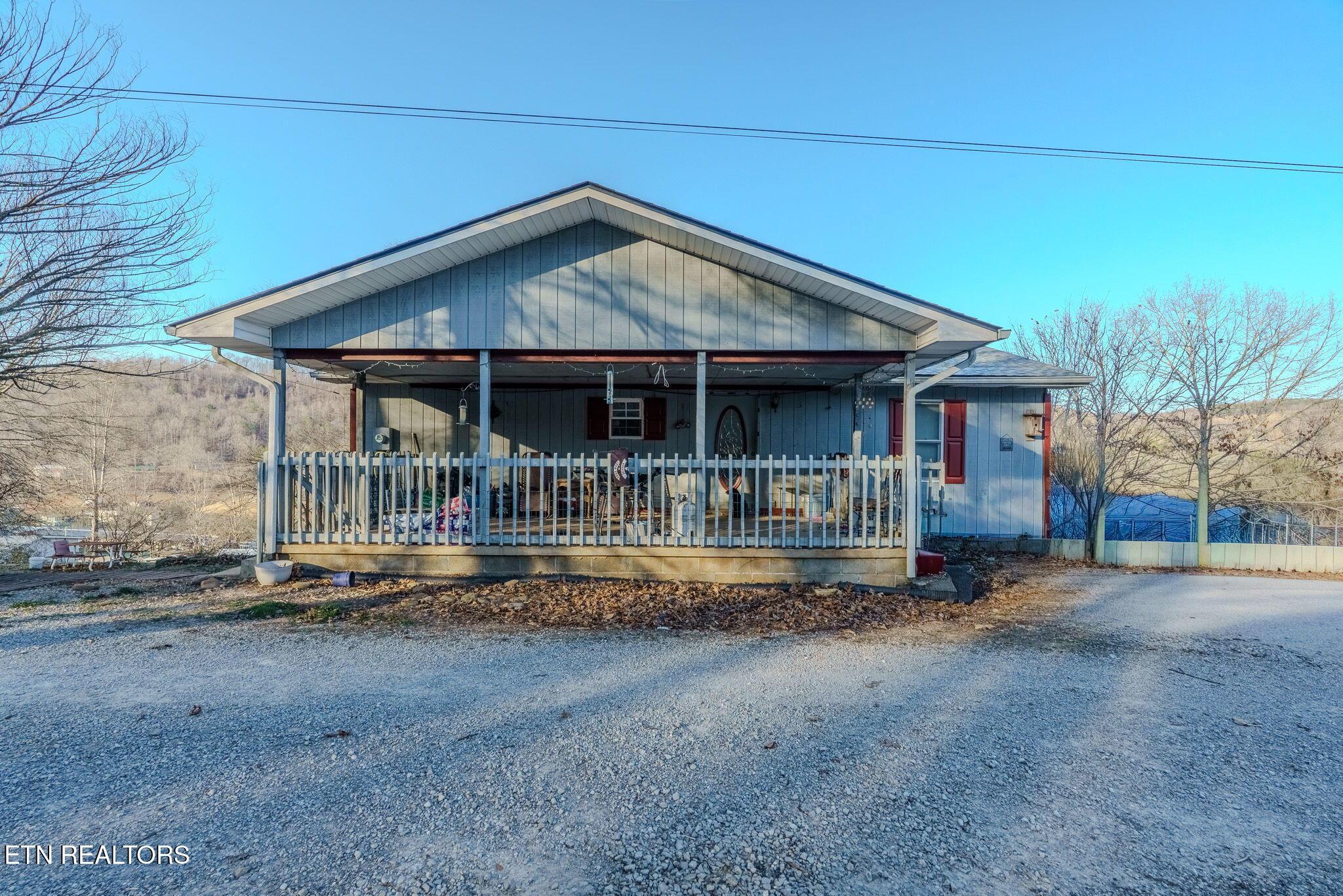 210 Last Lz Lane, Speedwell, TN - Norris Lake Real Estate - Image# 2