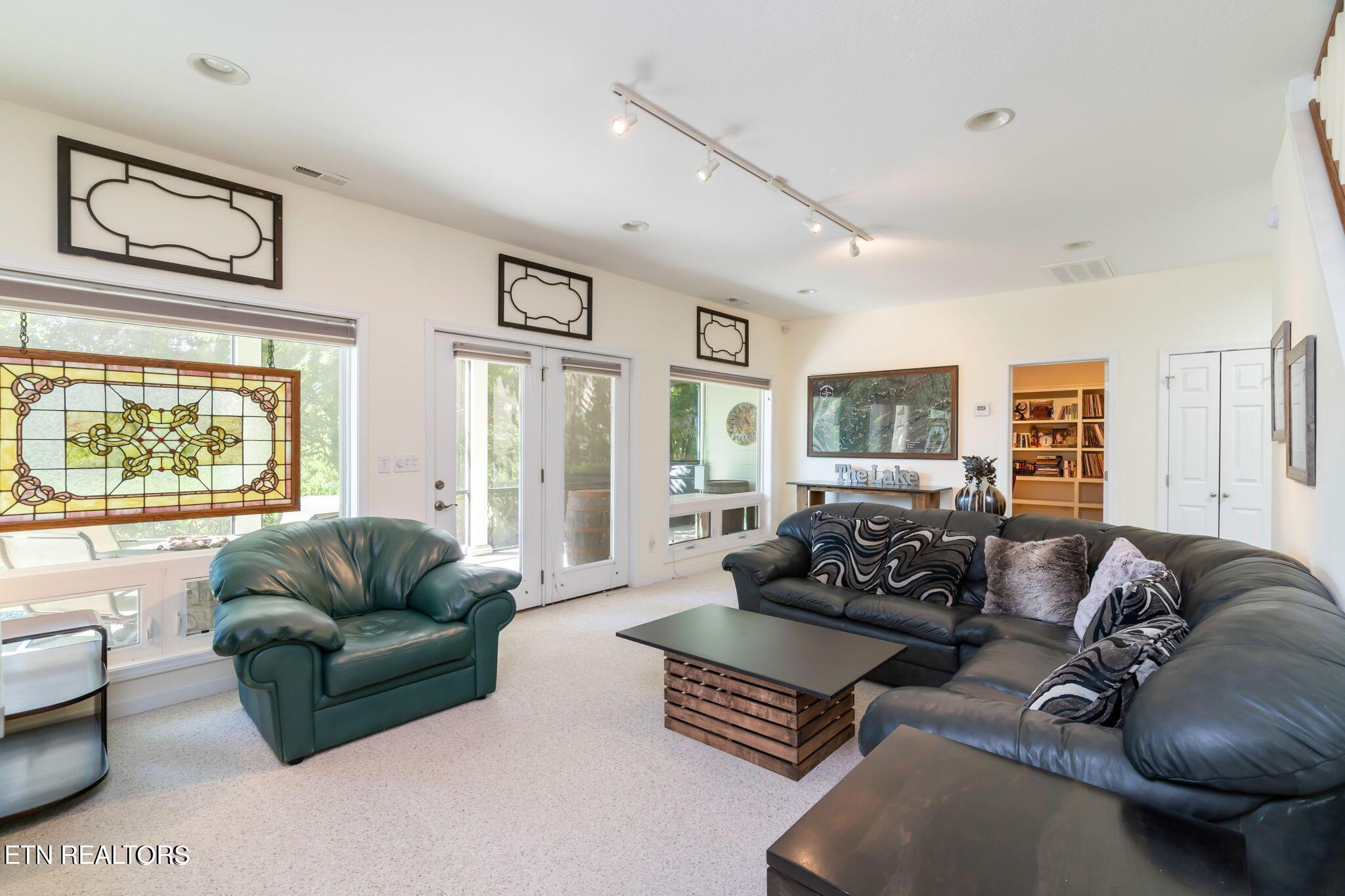 209 Bucks And Doe, Lafollette, TN - Norris Lake Real Estate - Image# 28