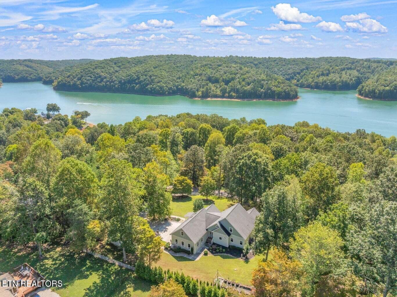 209 Bucks And Doe, Lafollette, TN - Norris Lake Real Estate - Image# 3