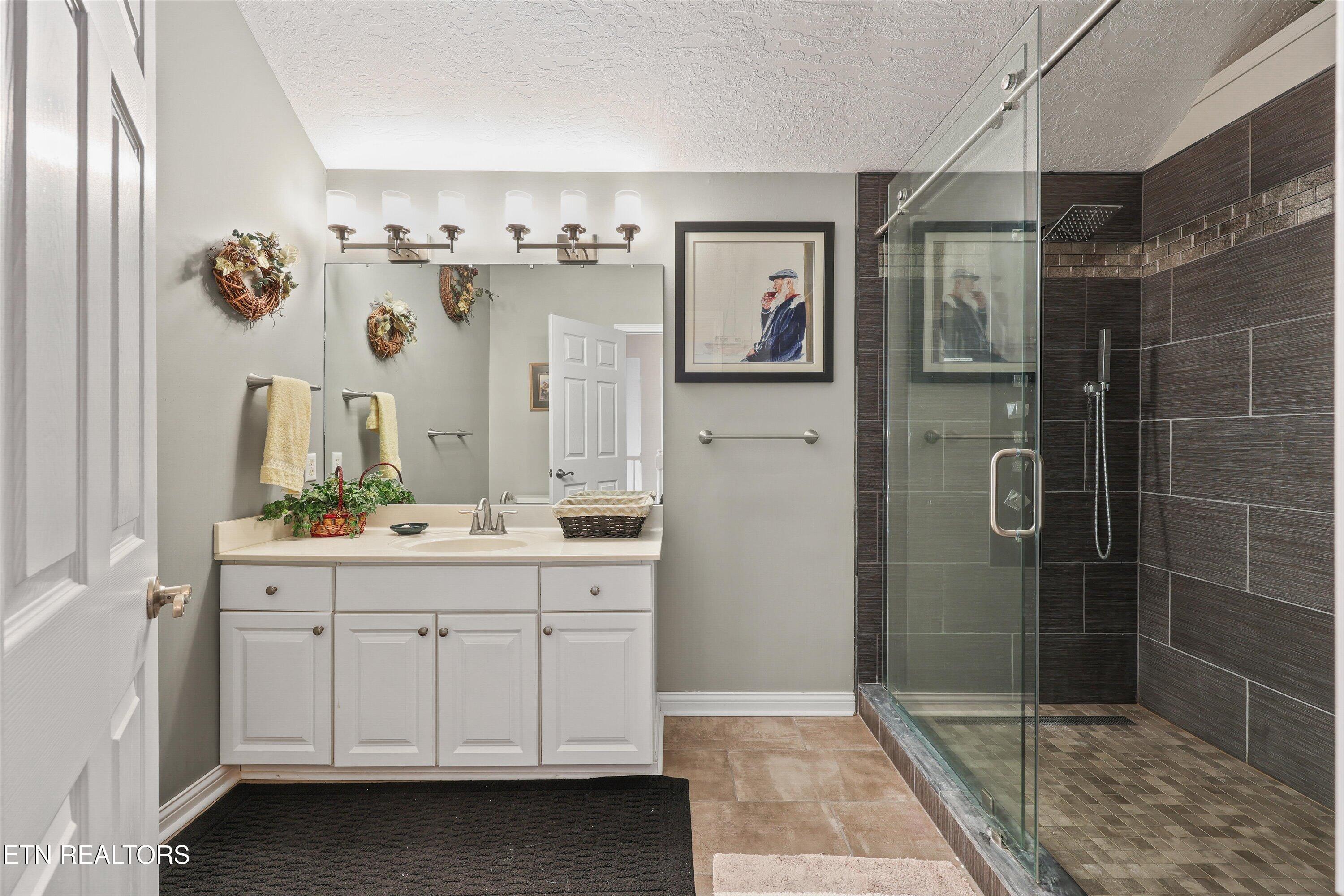 1189 Deerfield Way, Lafollette, TN - Norris Lake Real Estate - Image# 23
