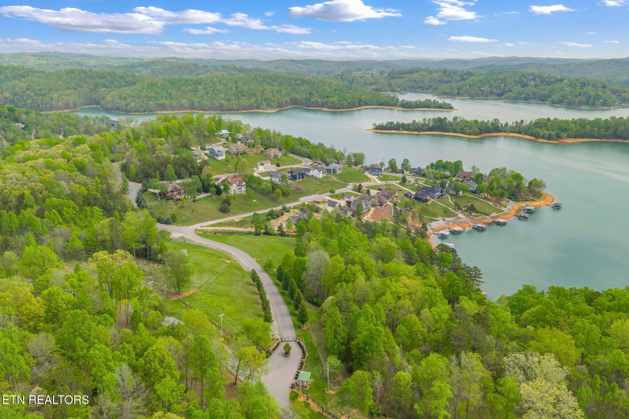 148 Smokeys Point, Lafollette, TN - Norris Lake Real Estate - Image# 4