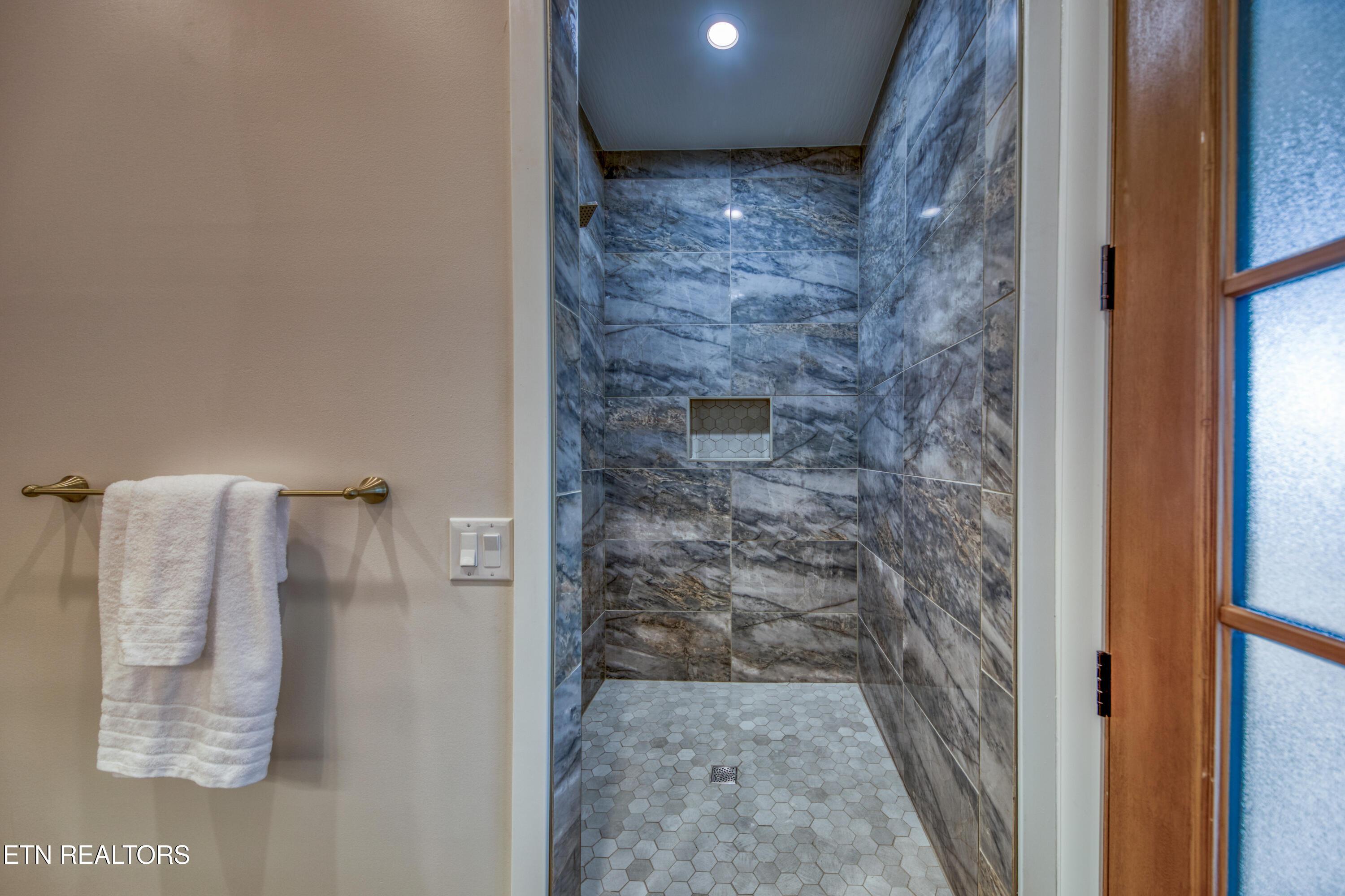 202 Crown Jewel Lane, Lafollette, TN - Norris Lake Real Estate - Image# 55