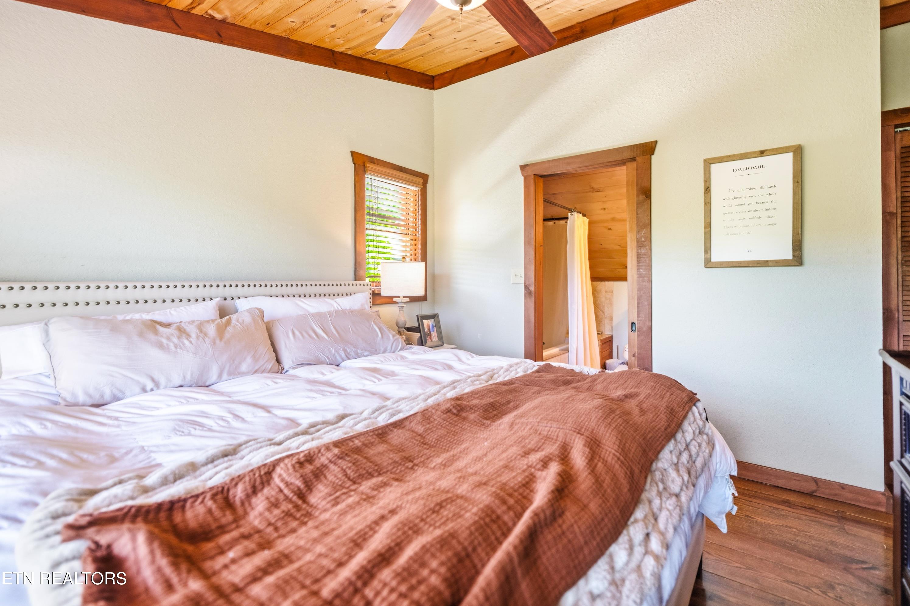 230 Foxwood Drive, Caryville, TN - Norris Lake Real Estate - Image# 27
