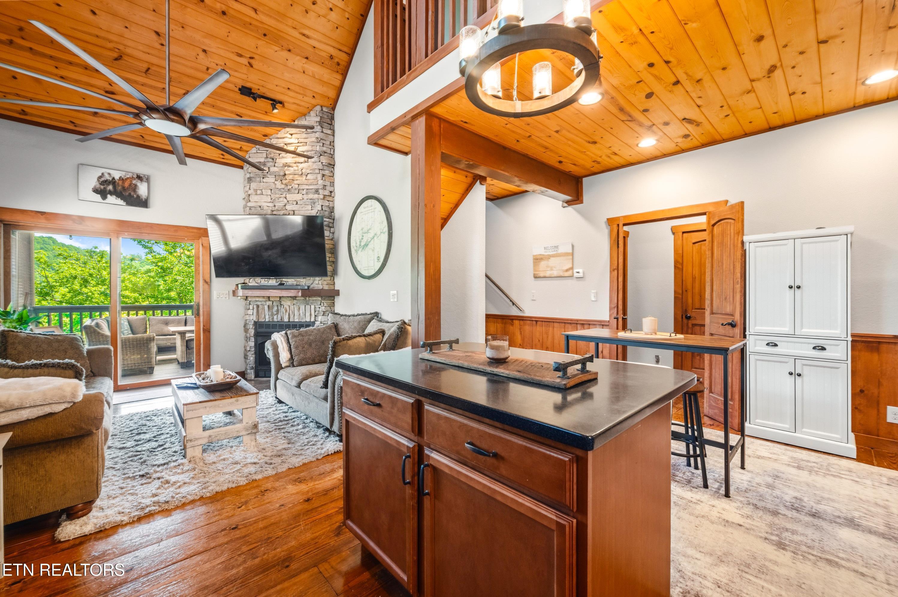 230 Foxwood Drive, Caryville, TN - Norris Lake Real Estate - Image# 8