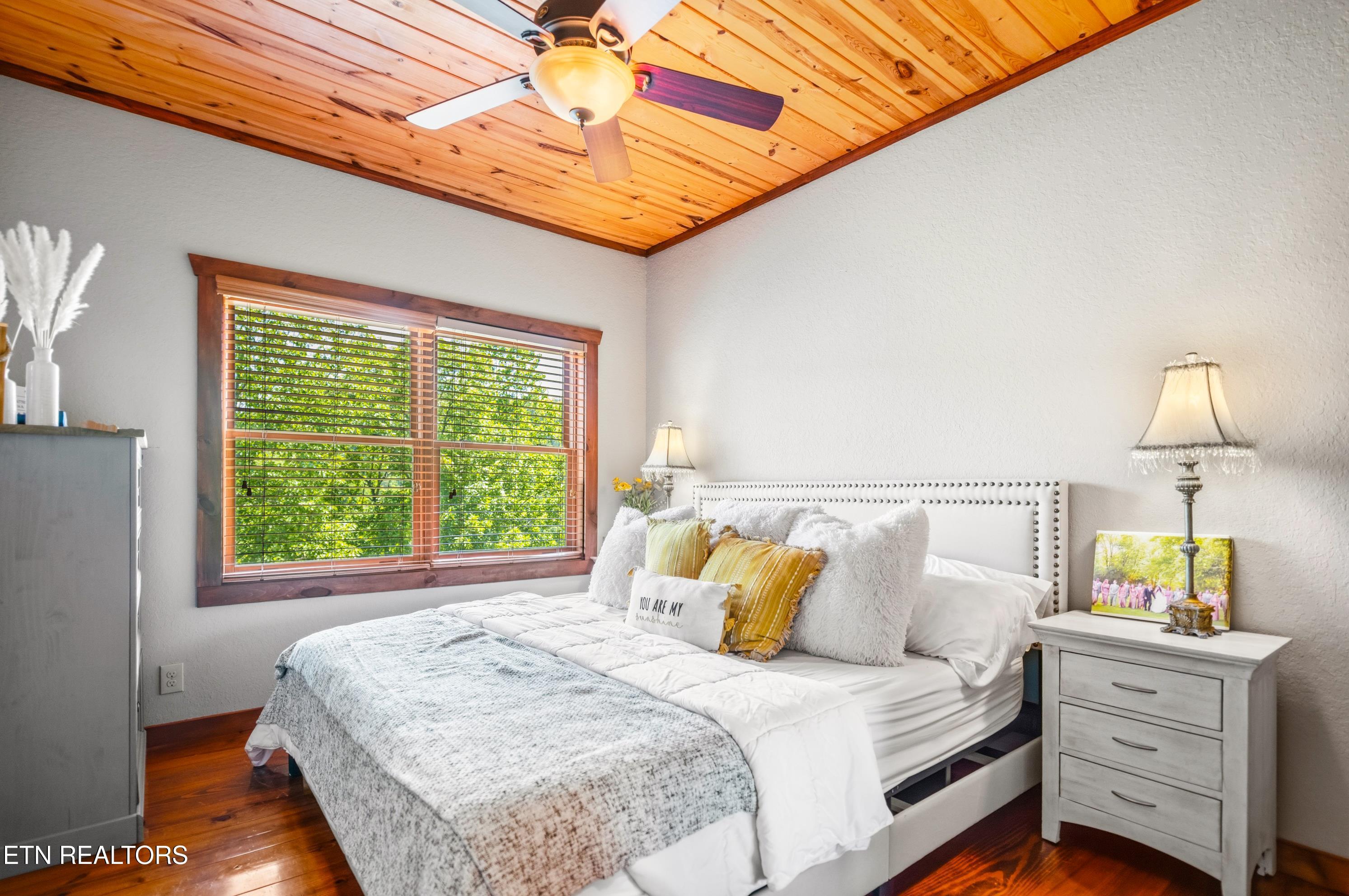 230 Foxwood Drive, Caryville, TN - Norris Lake Real Estate - Image# 19