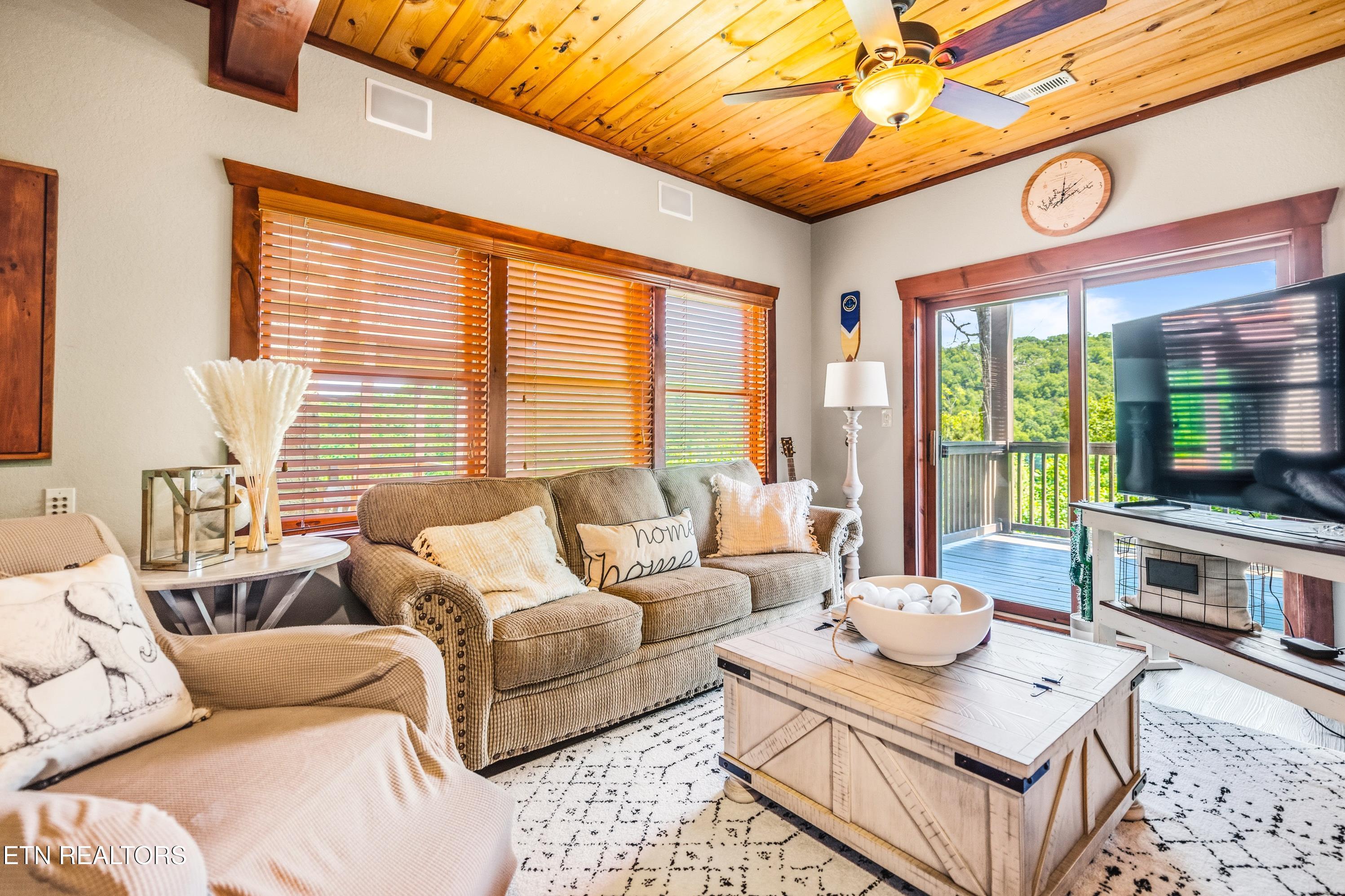 230 Foxwood Drive, Caryville, TN - Norris Lake Real Estate - Image# 15