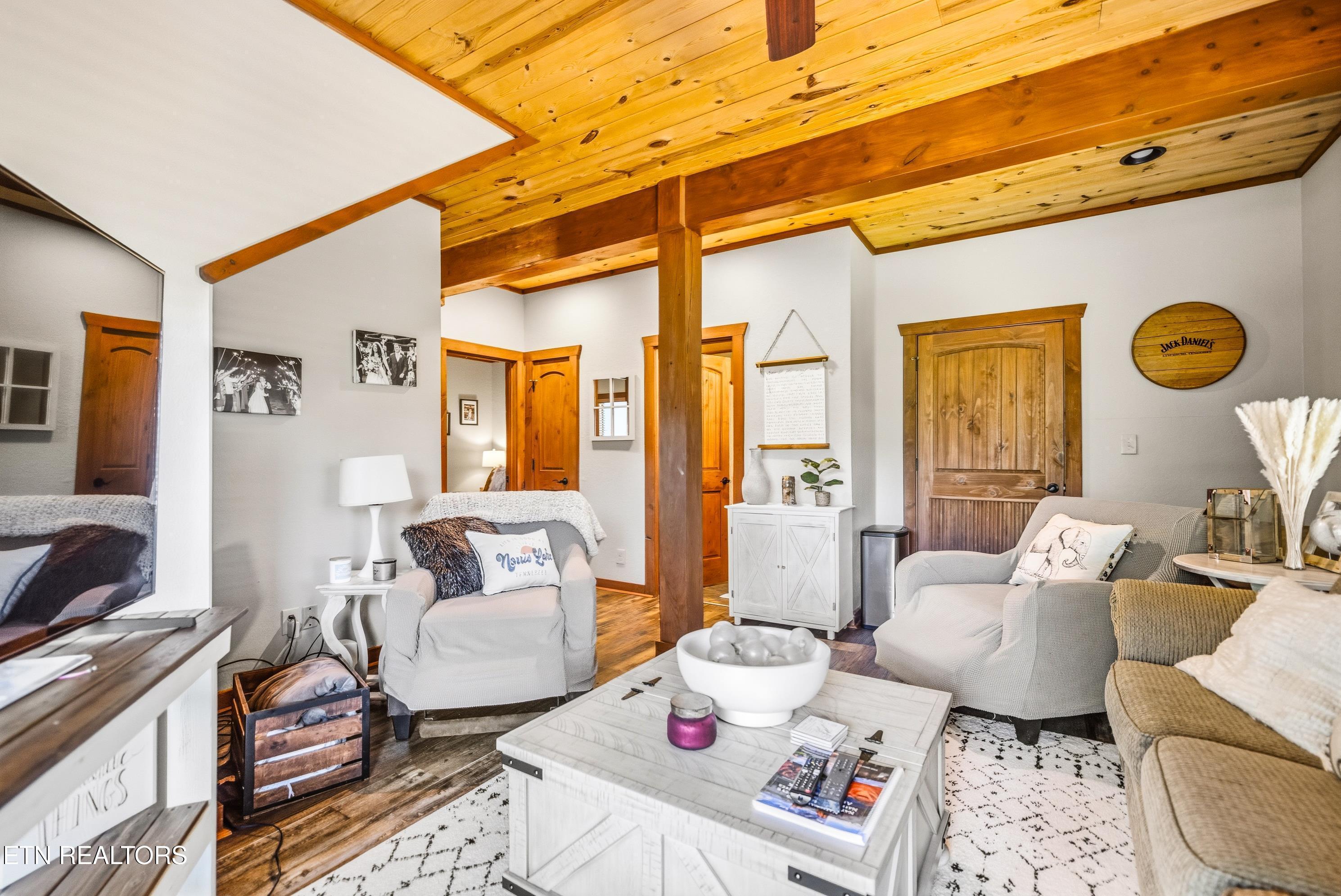 230 Foxwood Drive, Caryville, TN - Norris Lake Real Estate - Image# 16