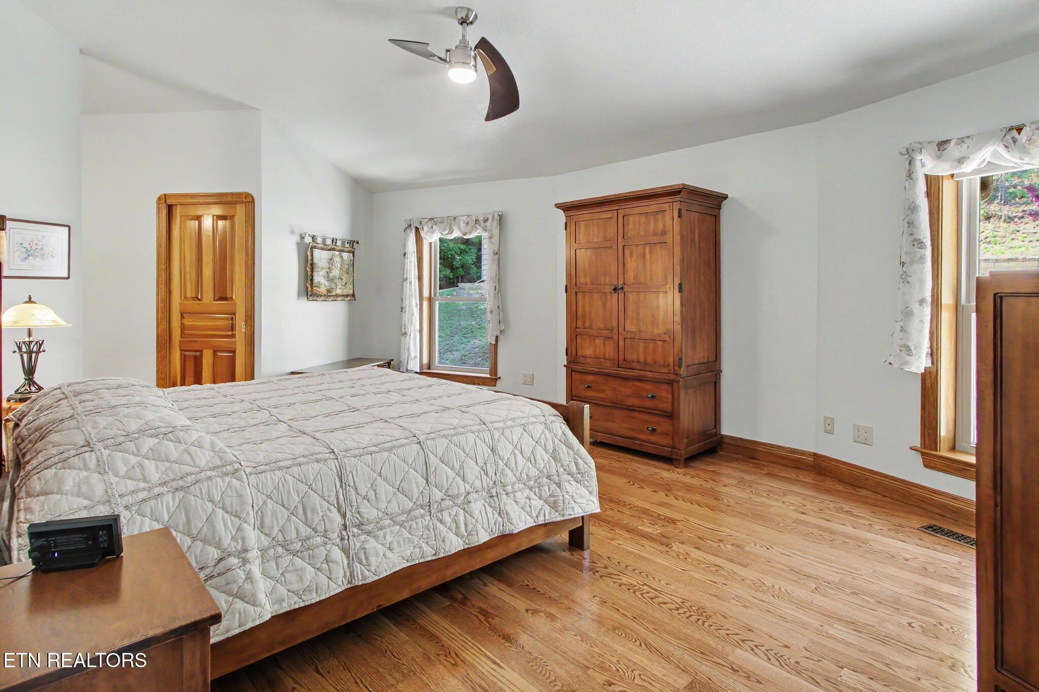 563 Norris Shores Drive, Sharps Chapel, TN - Norris Lake Real Estate - Image# 17