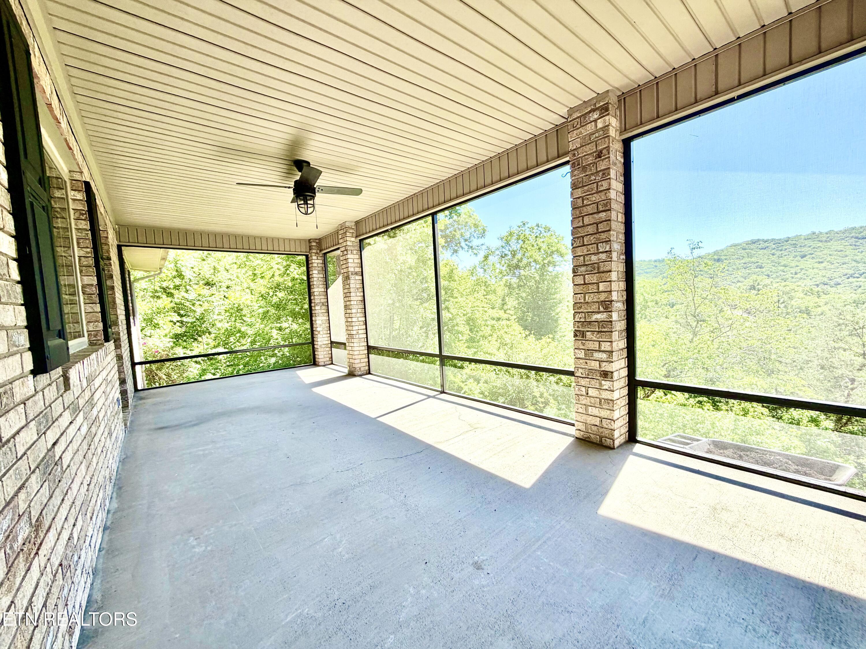 454 Wildcat Hollow Rd, New Tazewell, TN - Norris Lake Real Estate - Image# 4