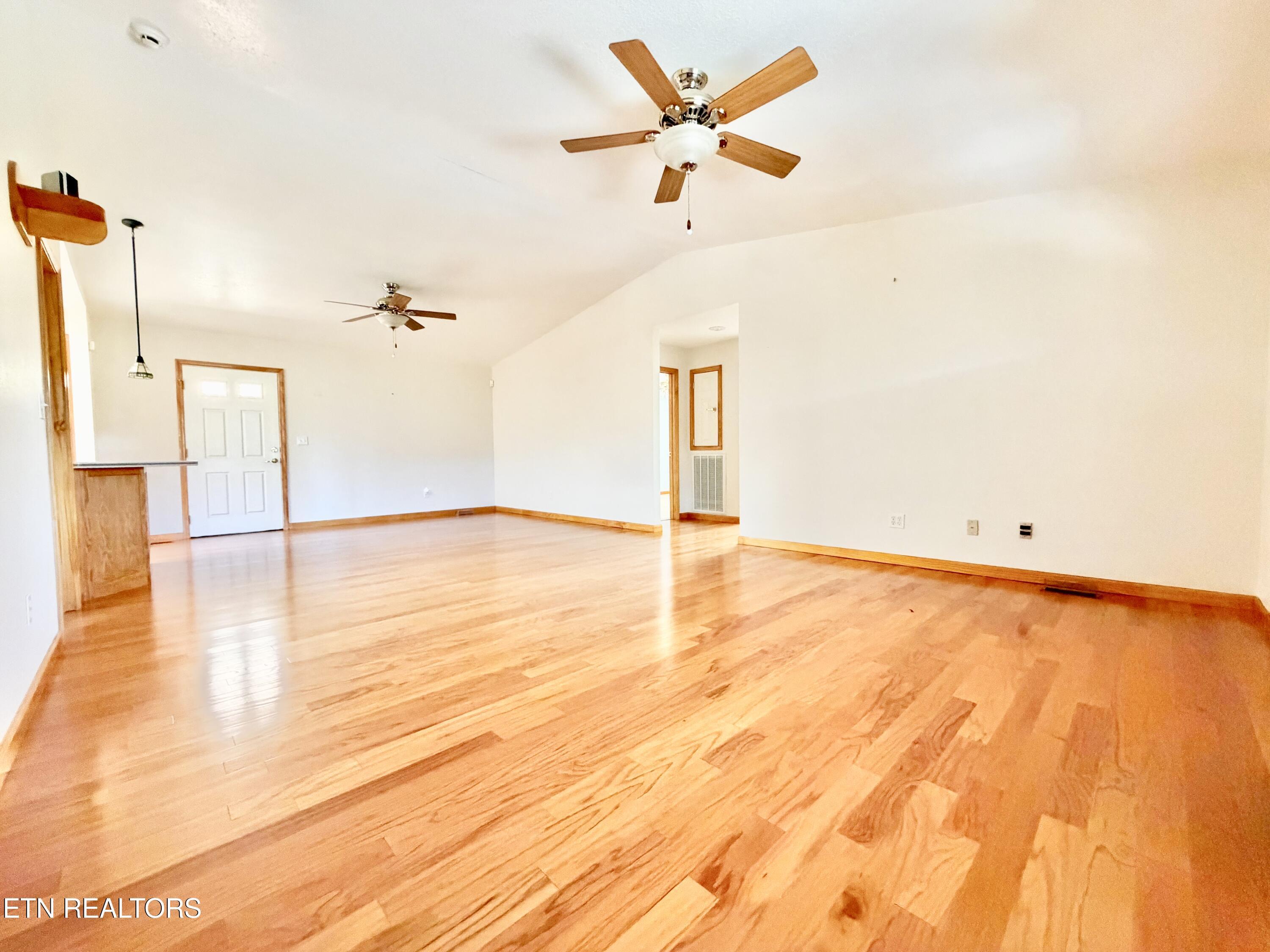 454 Wildcat Hollow Rd, New Tazewell, TN - Norris Lake Real Estate - Image# 5