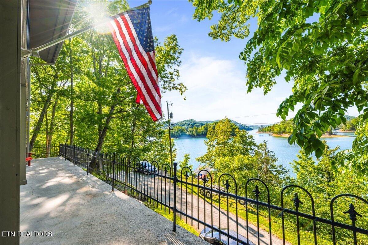 244 Lakeshore Drive, Maynardville, TN - Norris Lake Real Estate - Image# 4