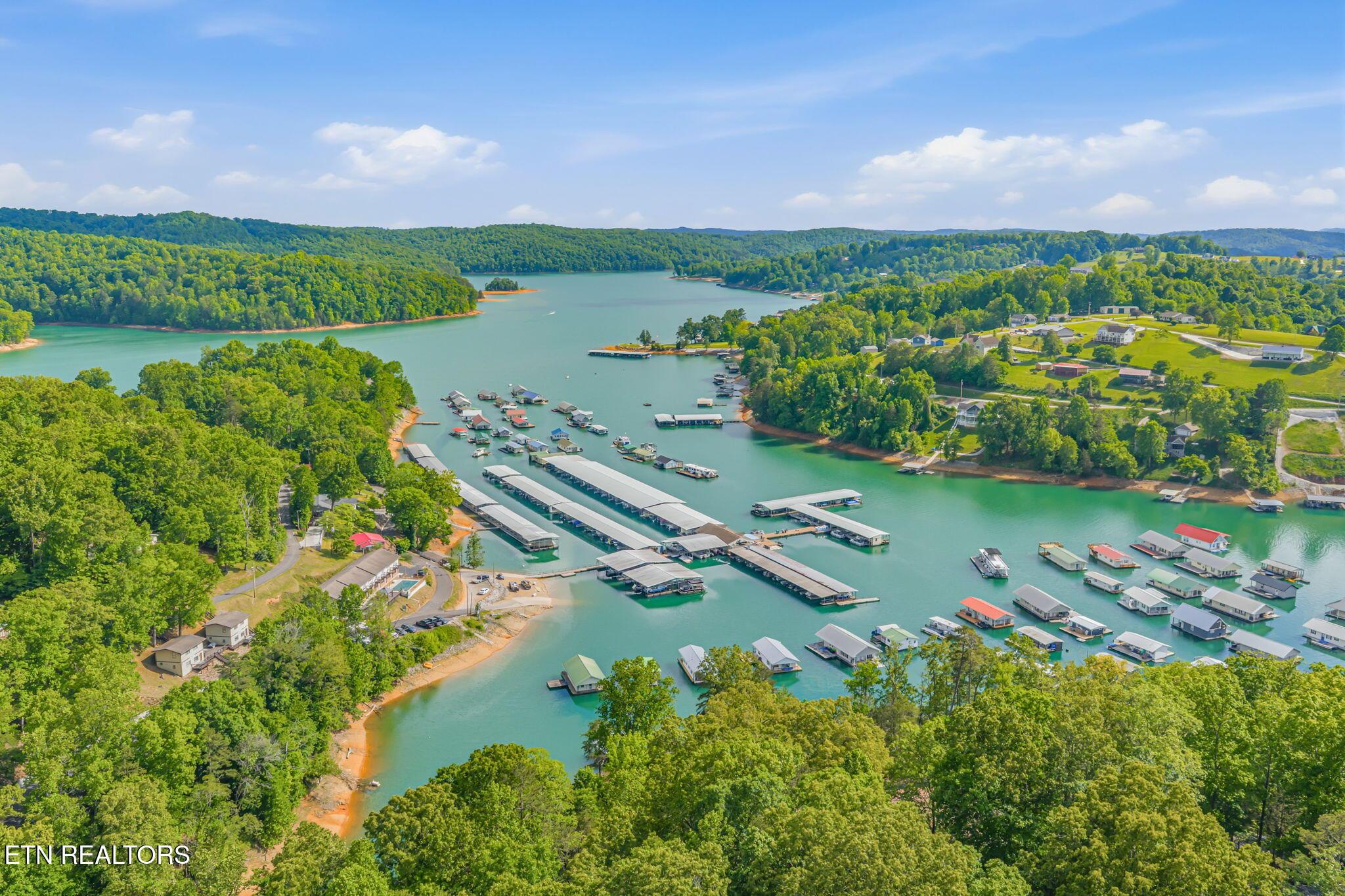 195 Kennedys Loop, Lafollette, TN - Norris Lake Real Estate - Image# 10
