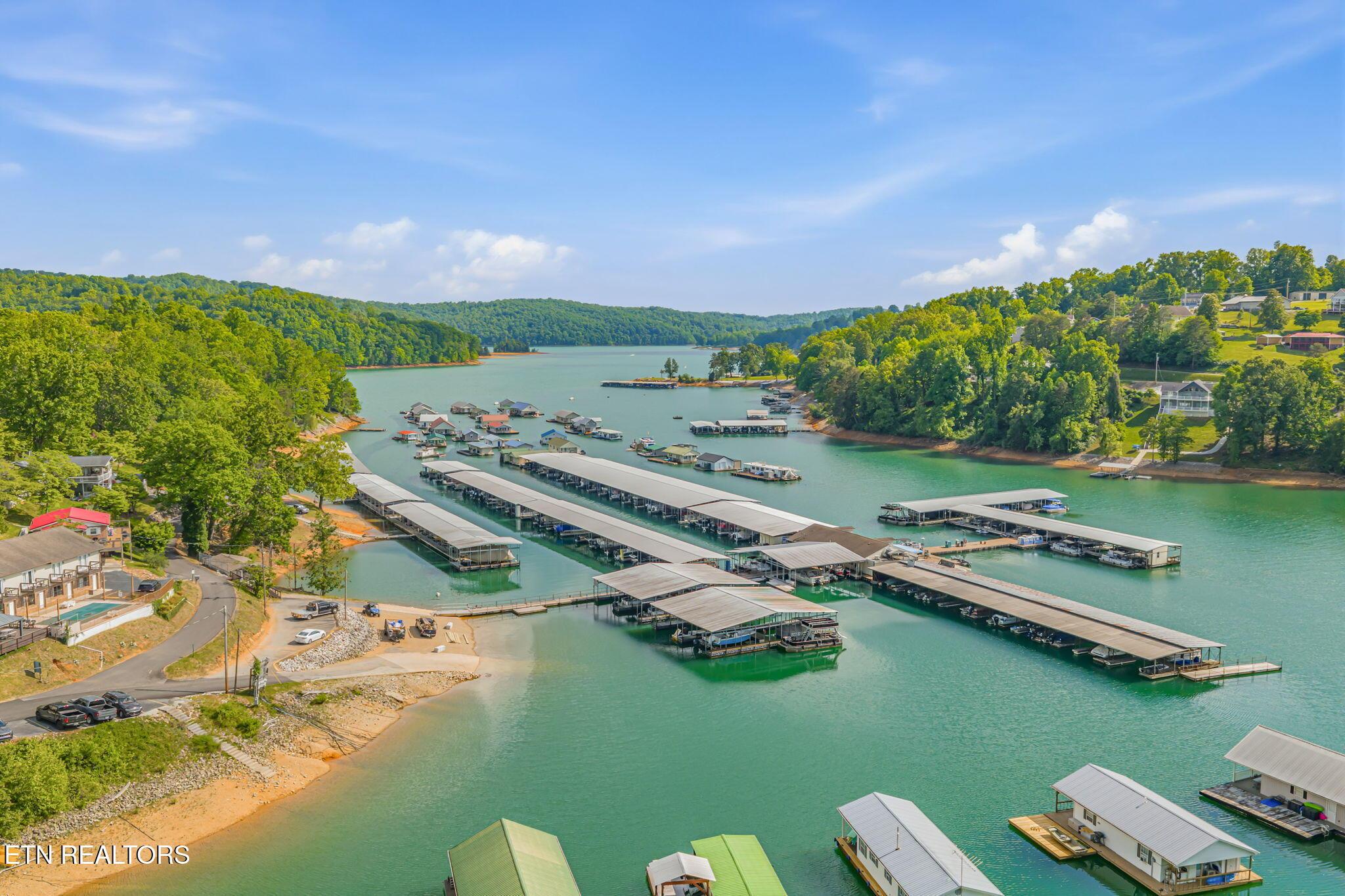 195 Kennedys Loop, Lafollette, TN - Norris Lake Real Estate - Image# 11