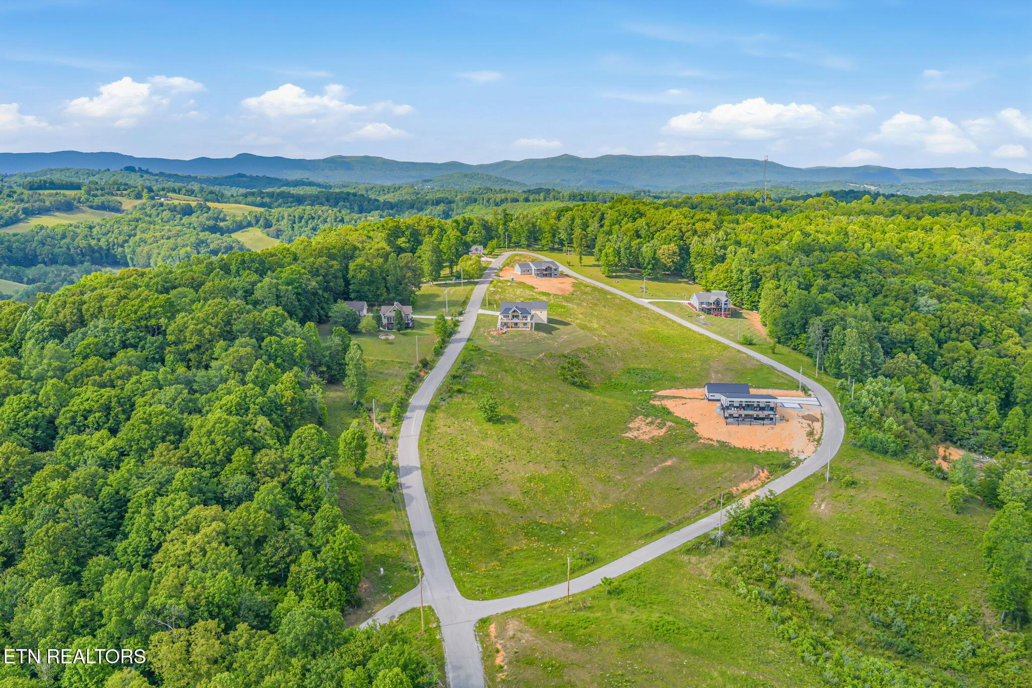 195 Kennedys Loop, Lafollette, TN - Norris Lake Real Estate - Image# 4