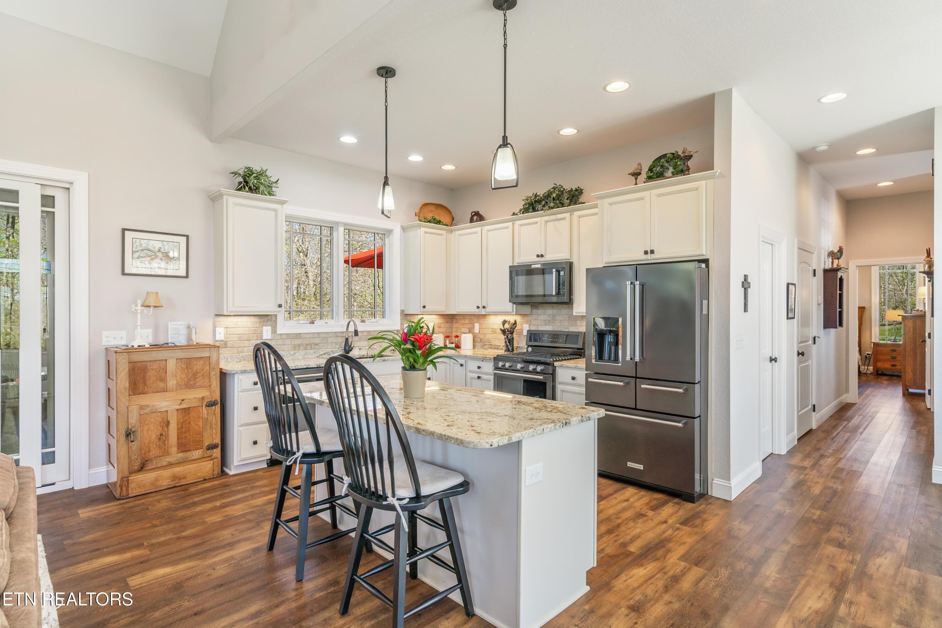 195 Kennedys Loop, Lafollette, TN - Norris Lake Real Estate - Image# 24