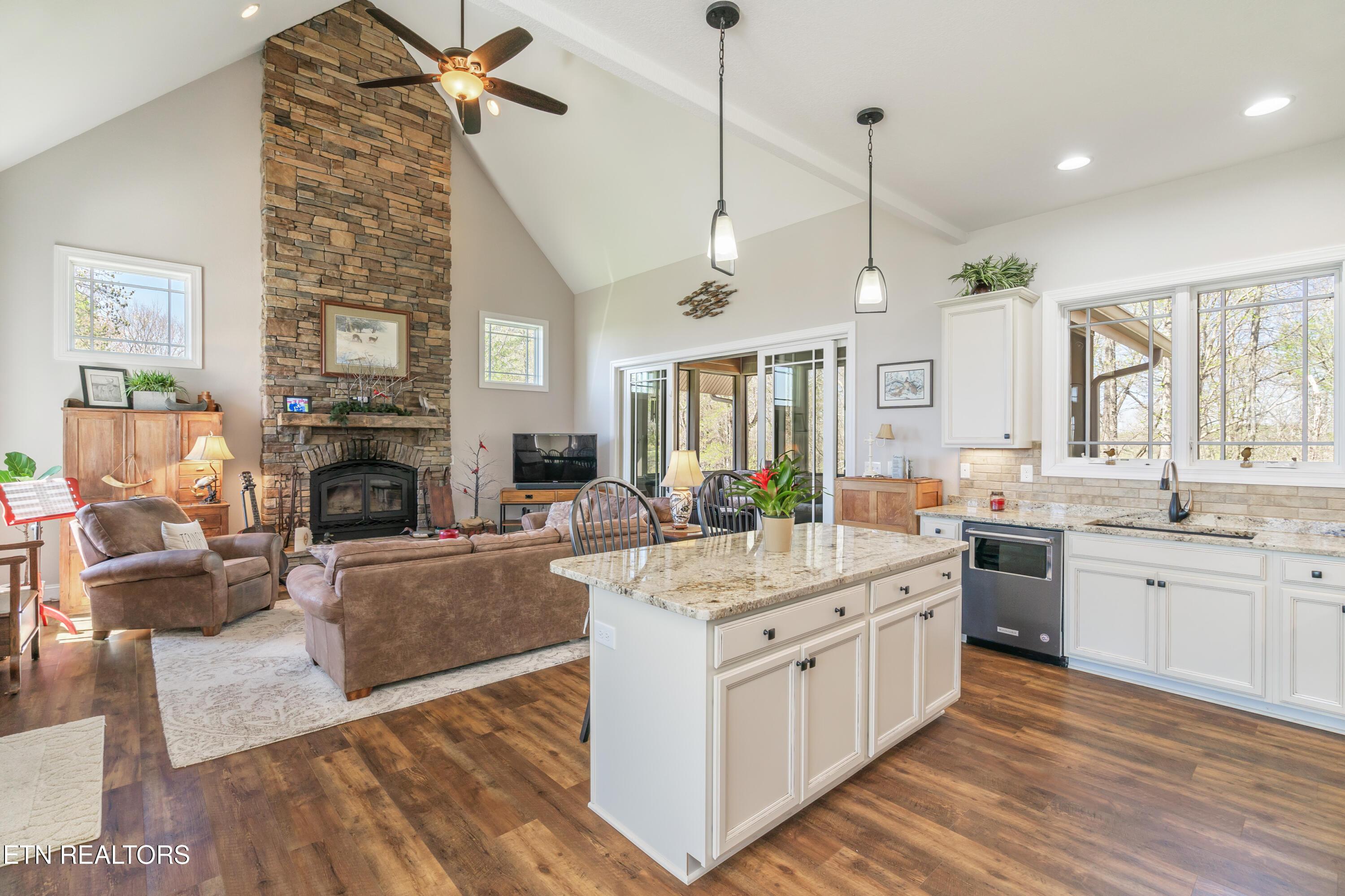 195 Kennedys Loop, Lafollette, TN - Norris Lake Real Estate - Image# 20