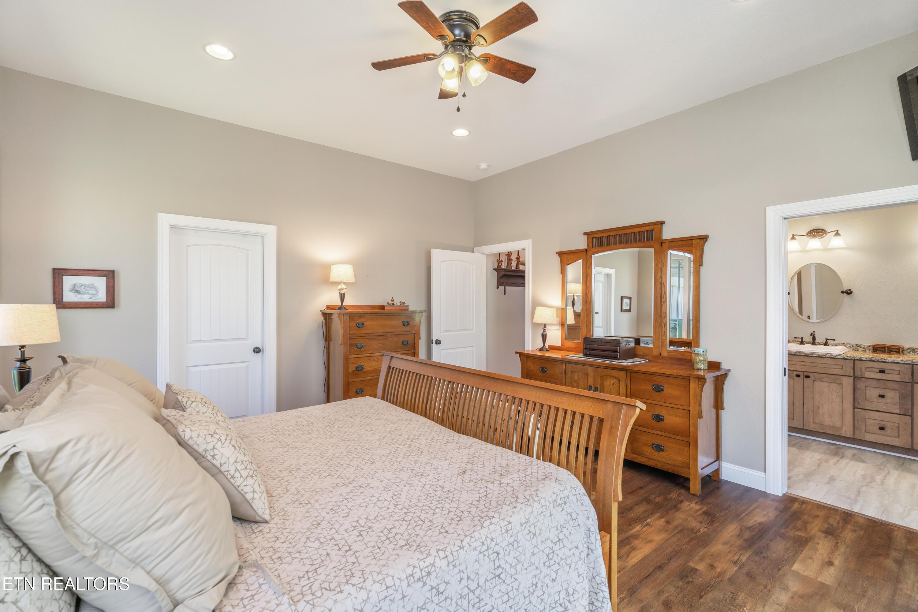 195 Kennedys Loop, Lafollette, TN - Norris Lake Real Estate - Image# 29