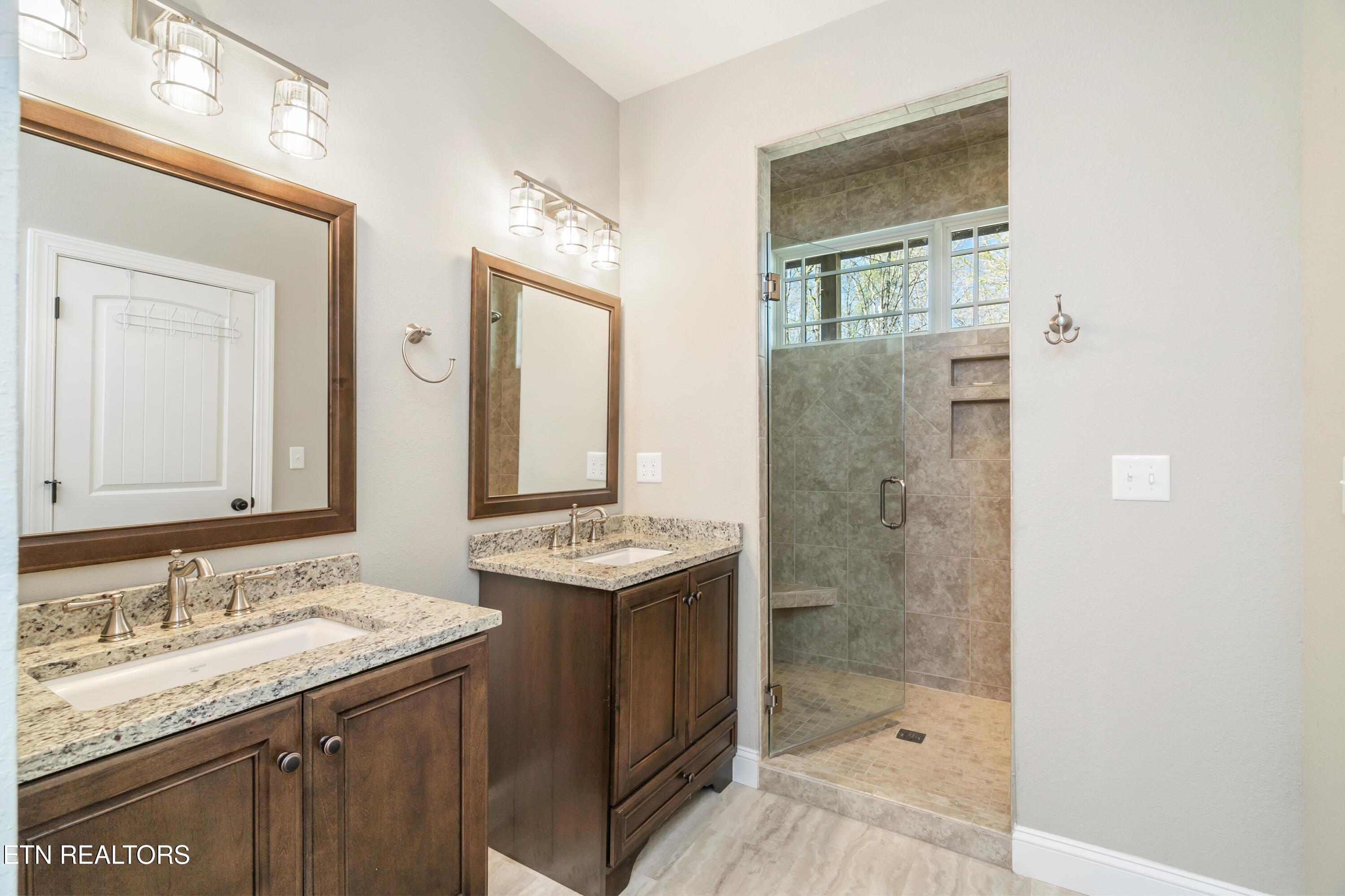 195 Kennedys Loop, Lafollette, TN - Norris Lake Real Estate - Image# 41