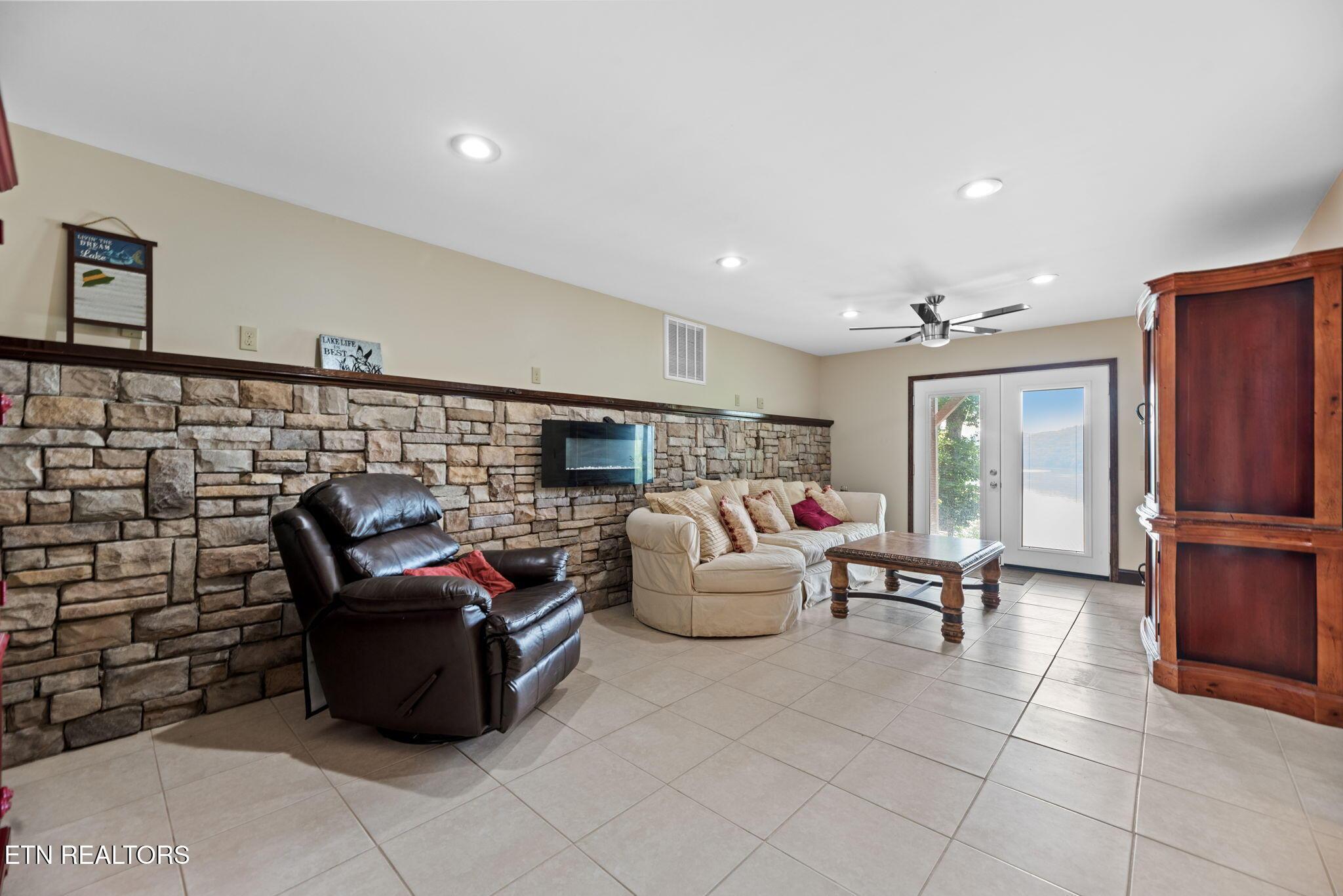 155 Island Rd, New Tazewell, TN - Norris Lake Real Estate - Image# 32