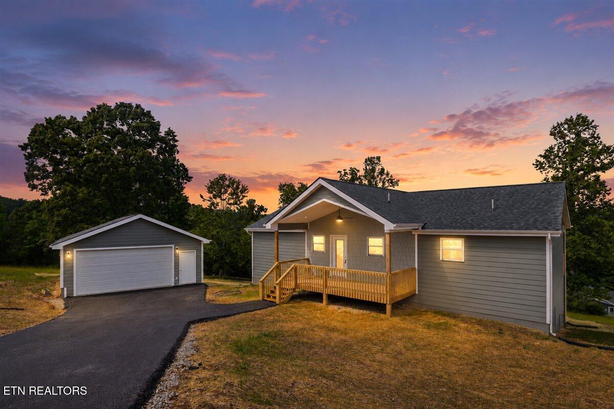 258 Sam Maria Way, Lafollette, TN - Norris Lake Real Estate - Image# 2