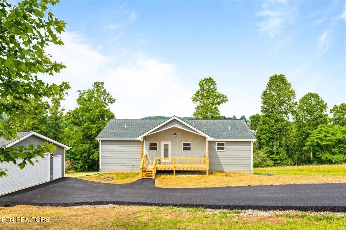 258 Sam Maria Way, Lafollette, TN - Norris Lake Real Estate - Image# 3