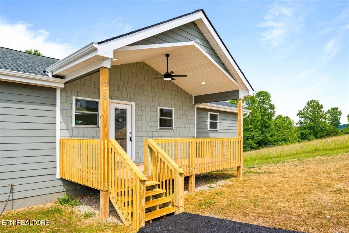 258 Sam Maria Way, Lafollette, TN - Norris Lake Real Estate - Image# 9