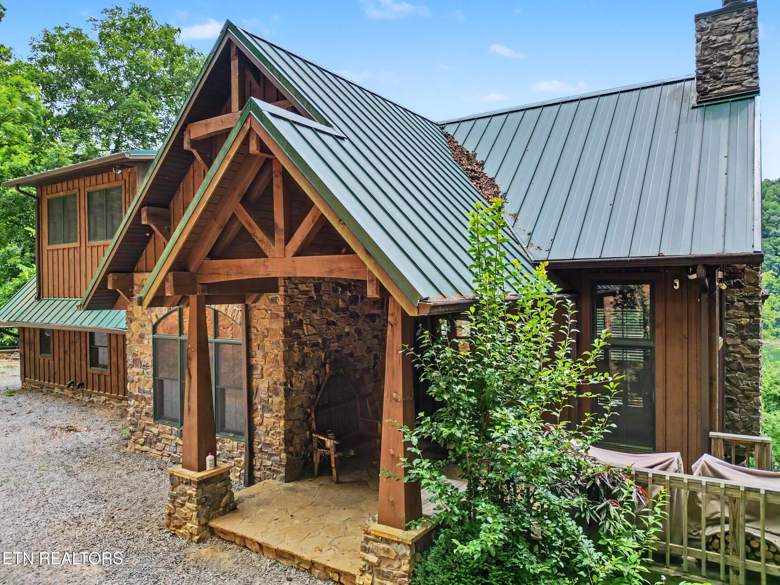 836 & 835 Jacks Bluff Rd, New Tazewell, TN - Norris Lake Real Estate - Image# 1