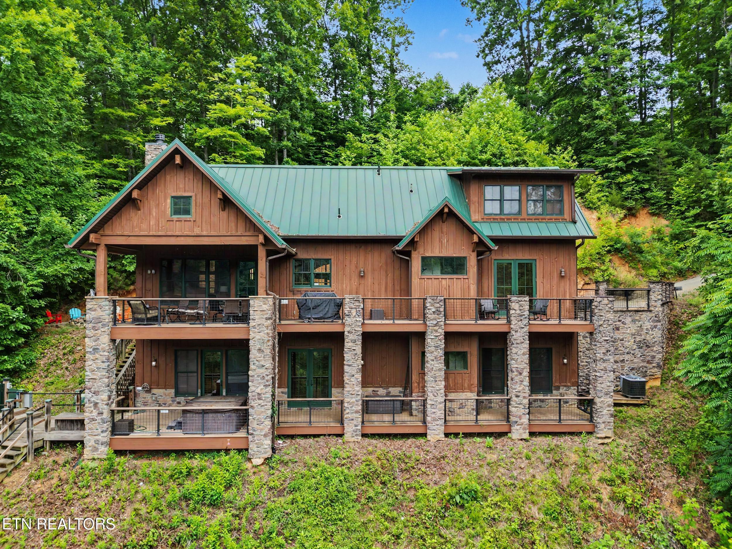 836 & 835 Jacks Bluff Rd, New Tazewell, TN - Norris Lake Real Estate - Image# 3