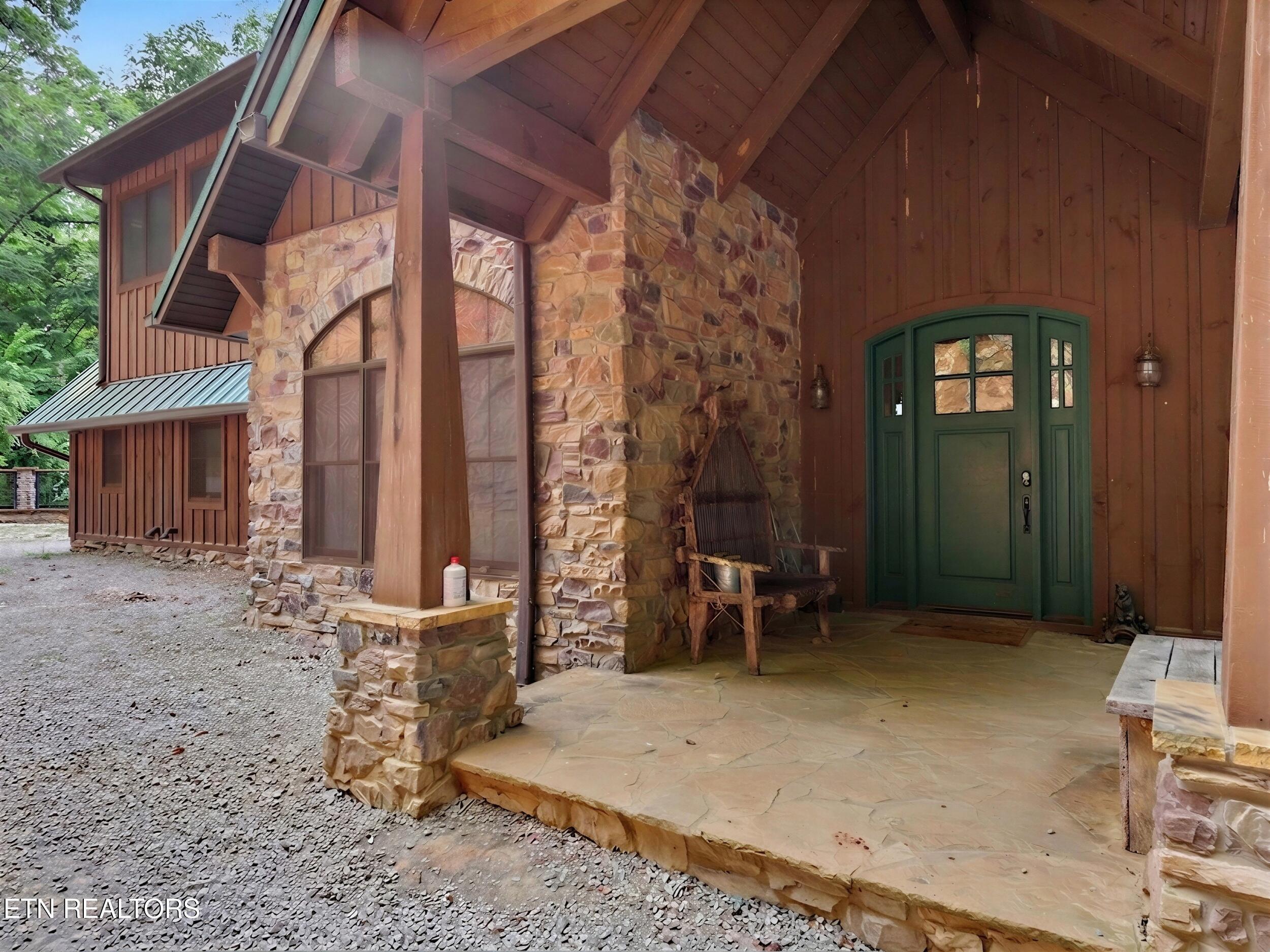 836 & 835 Jacks Bluff Rd, New Tazewell, TN - Norris Lake Real Estate - Image# 6