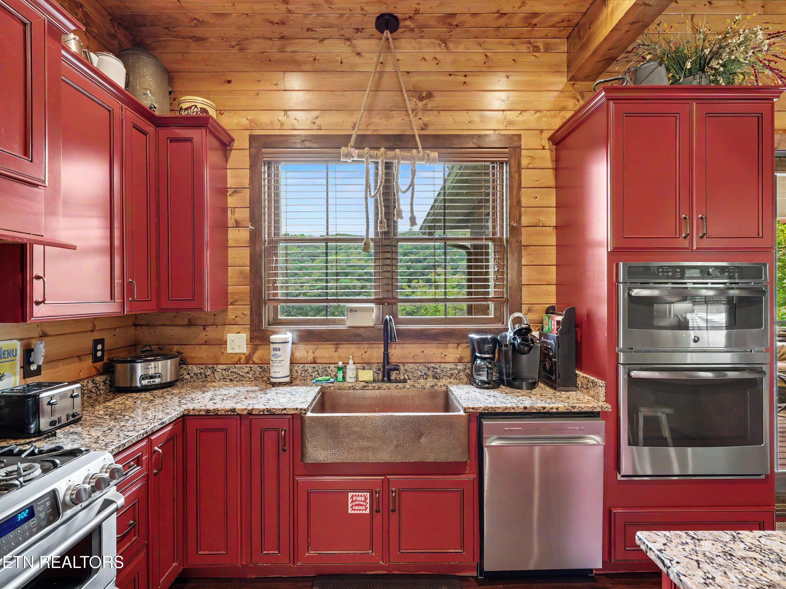 836 & 835 Jacks Bluff Rd, New Tazewell, TN - Norris Lake Real Estate - Image# 11