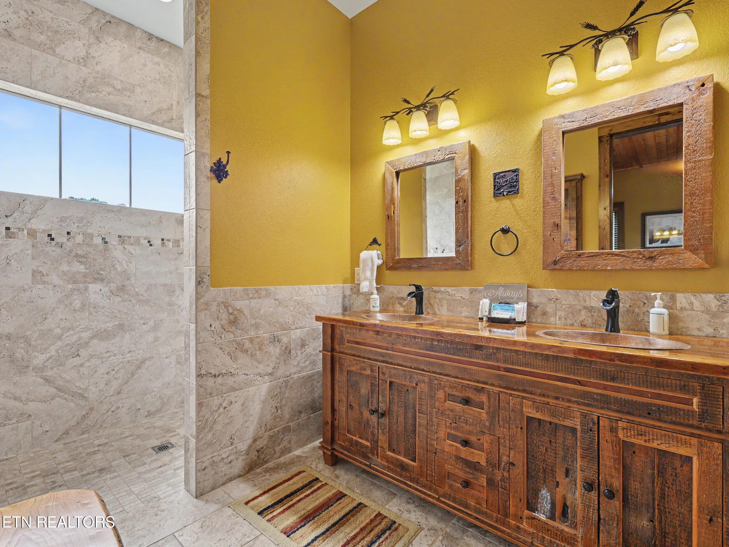 836 & 835 Jacks Bluff Rd, New Tazewell, TN - Norris Lake Real Estate - Image# 16