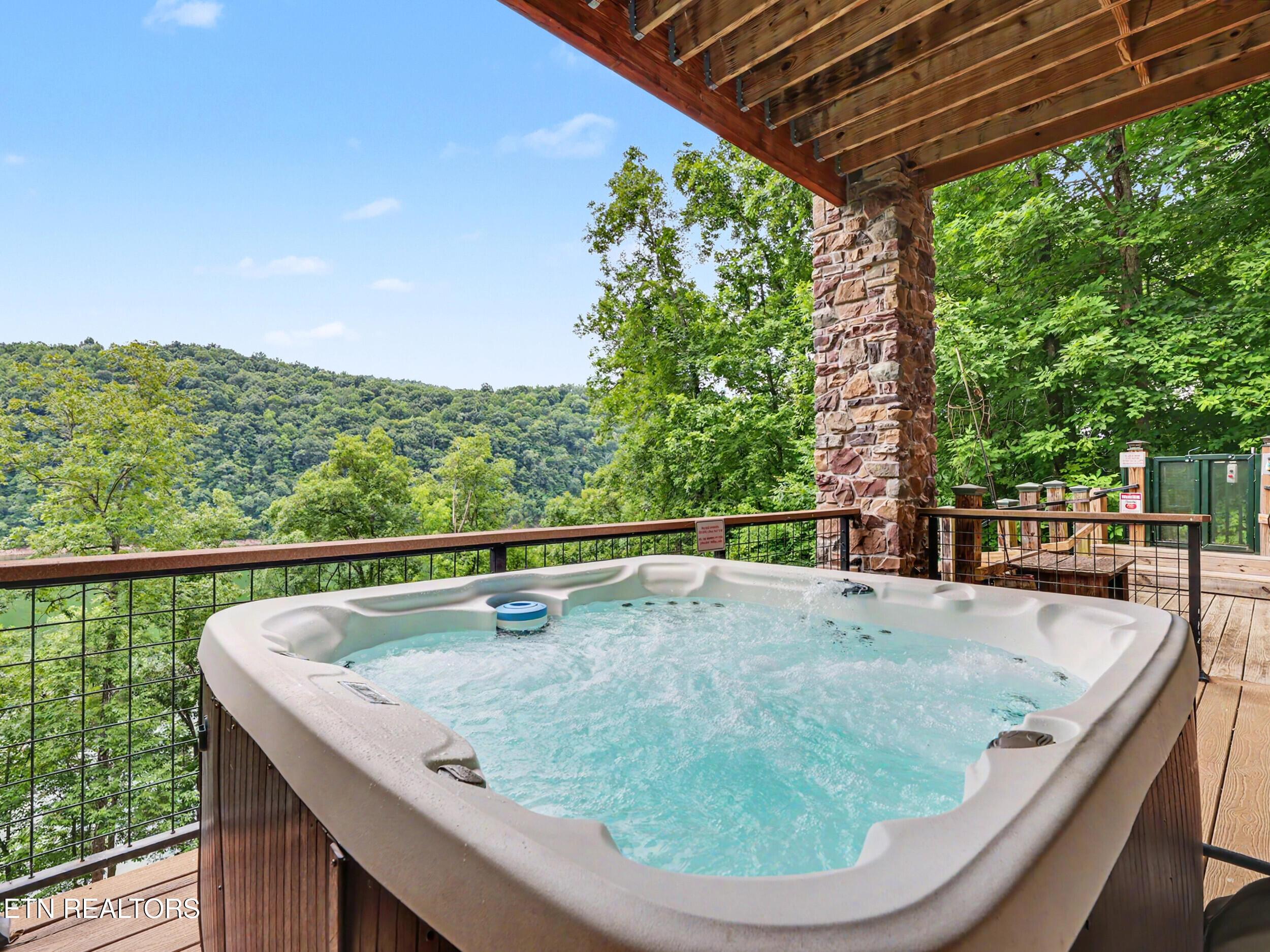 836 & 835 Jacks Bluff Rd, New Tazewell, TN - Norris Lake Real Estate - Image# 44