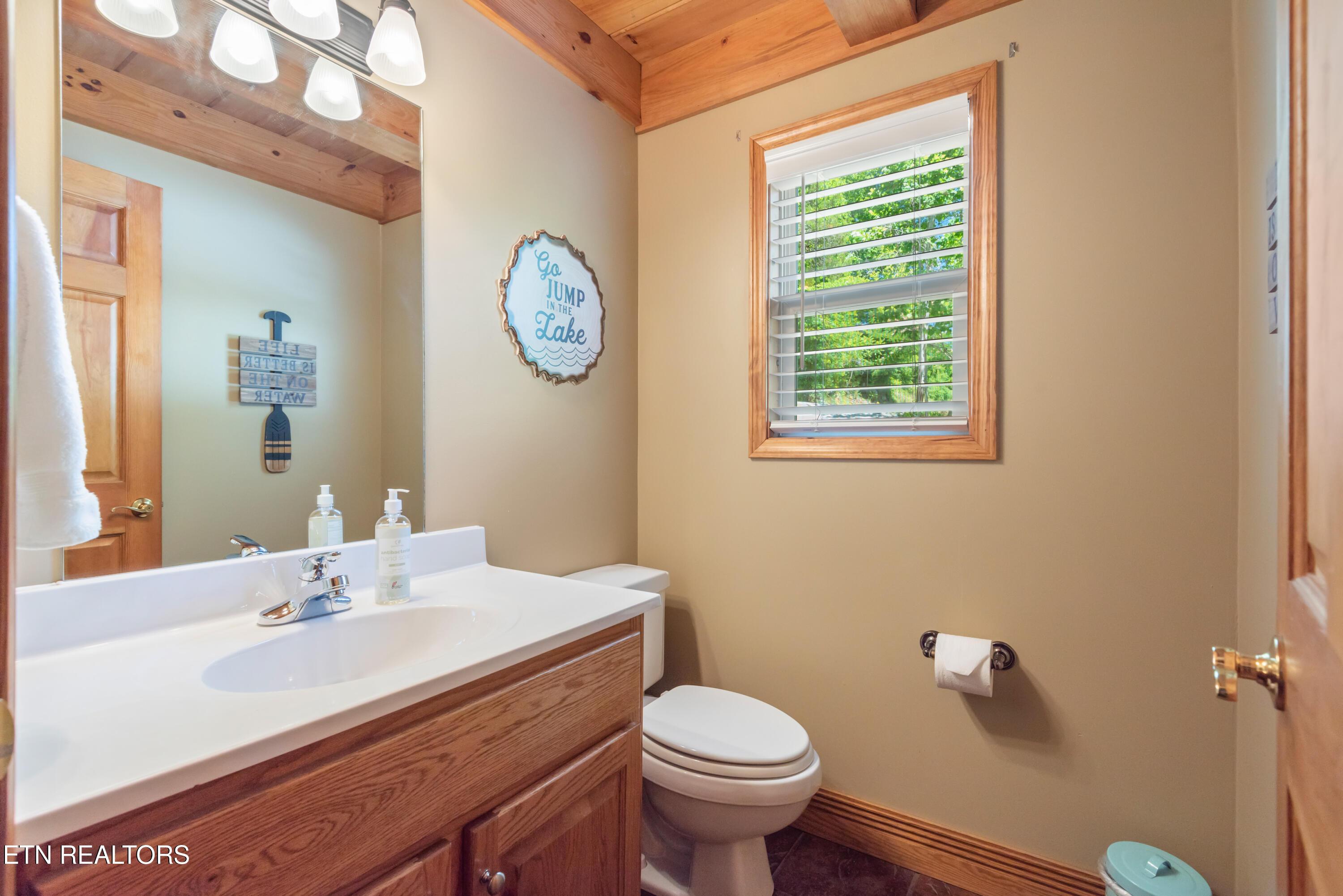 147 Flat Lake Circle, Speedwell, TN - Norris Lake Real Estate - Image# 22