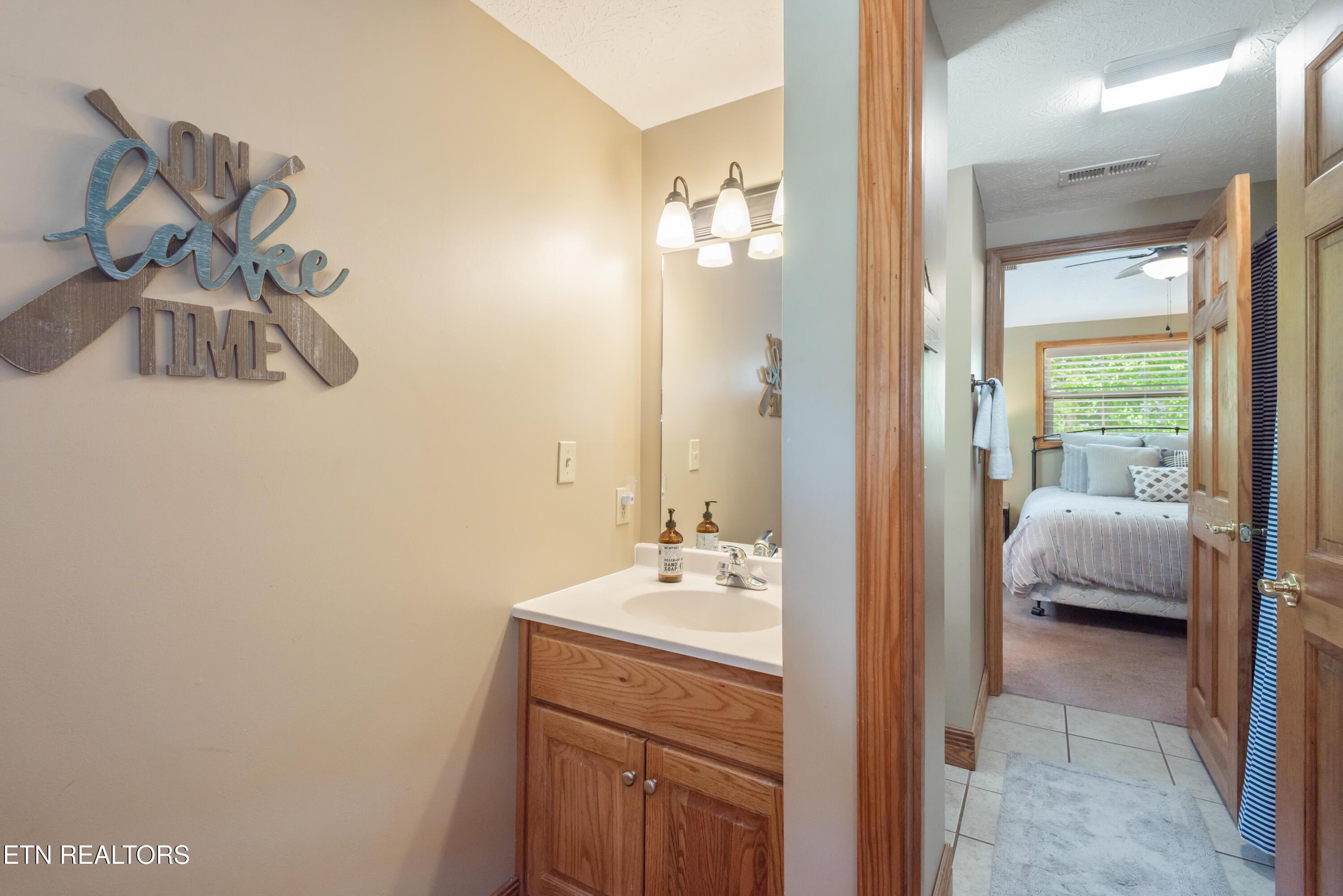 147 Flat Lake Circle, Speedwell, TN - Norris Lake Real Estate - Image# 28