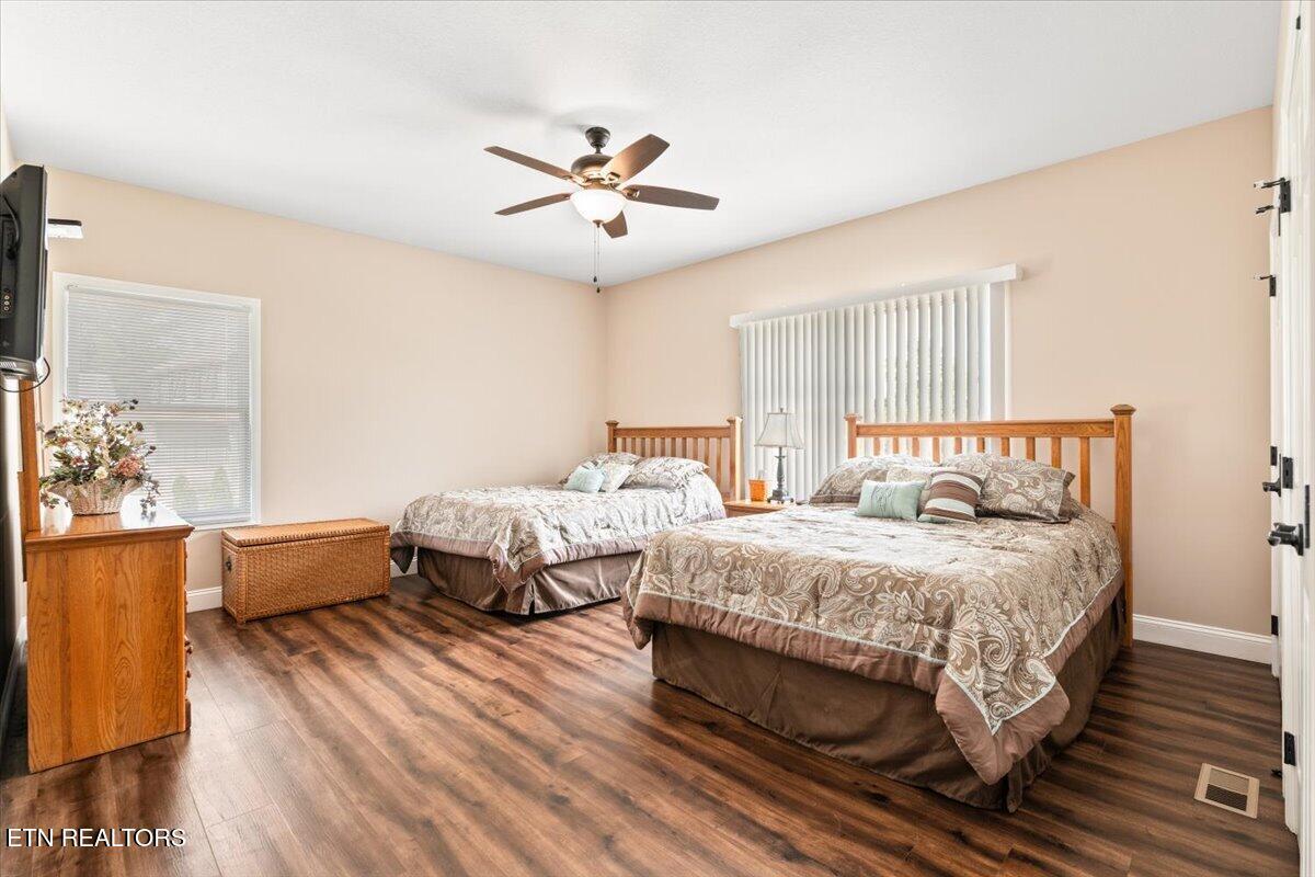 1380 E Norris Point Rd, Lafollette, TN - Norris Lake Real Estate - Image# 29