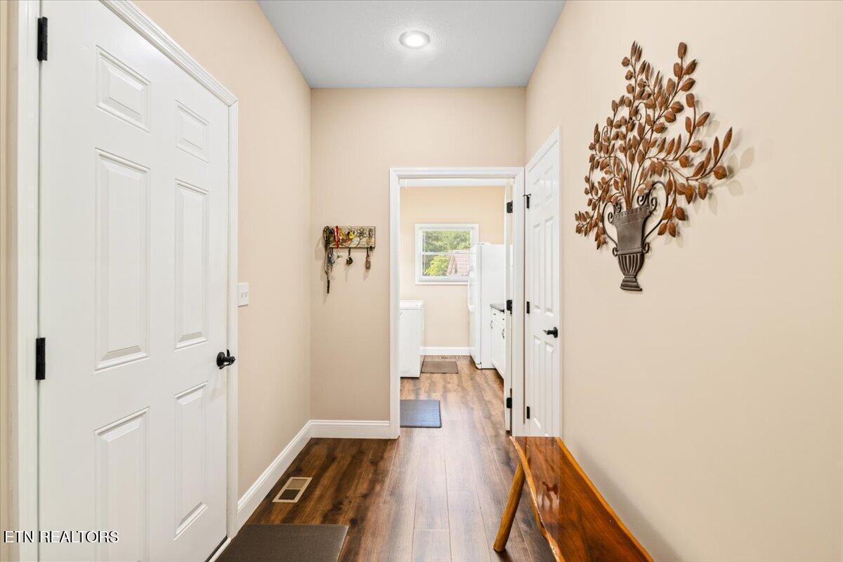 1380 E Norris Point Rd, Lafollette, TN - Norris Lake Real Estate - Image# 33