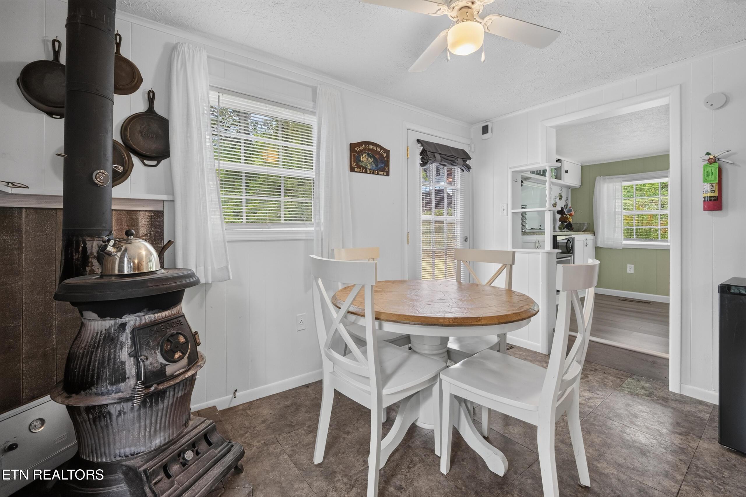 810 Indian River Boat Dock Rd, Jacksboro, TN - Norris Lake Real Estate - Image# 36